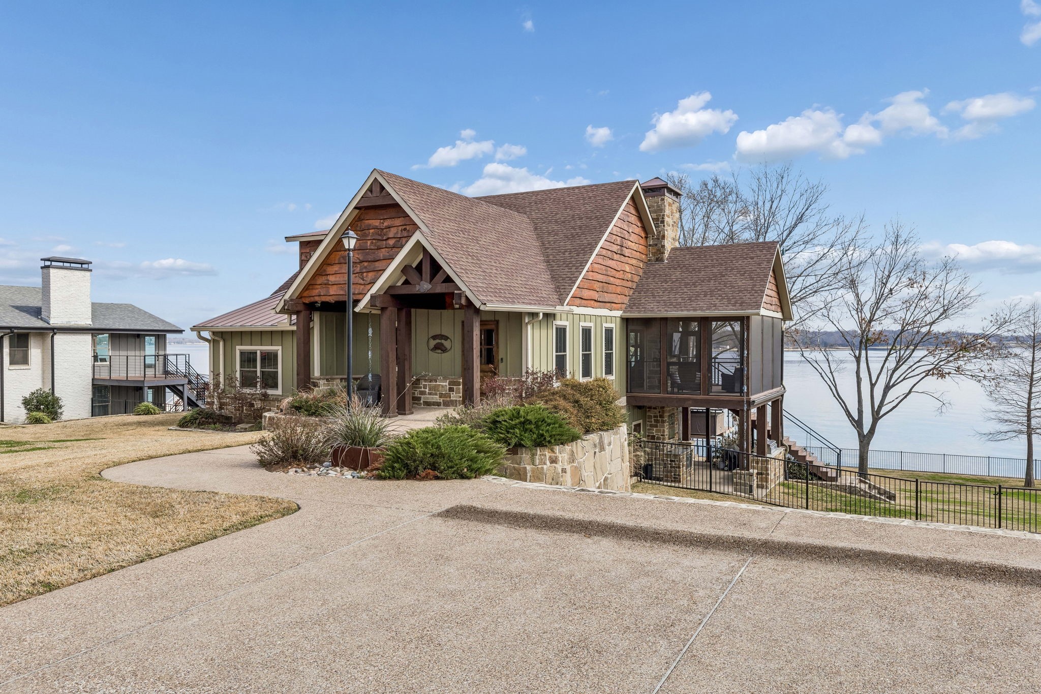 29 Shoreline Drive