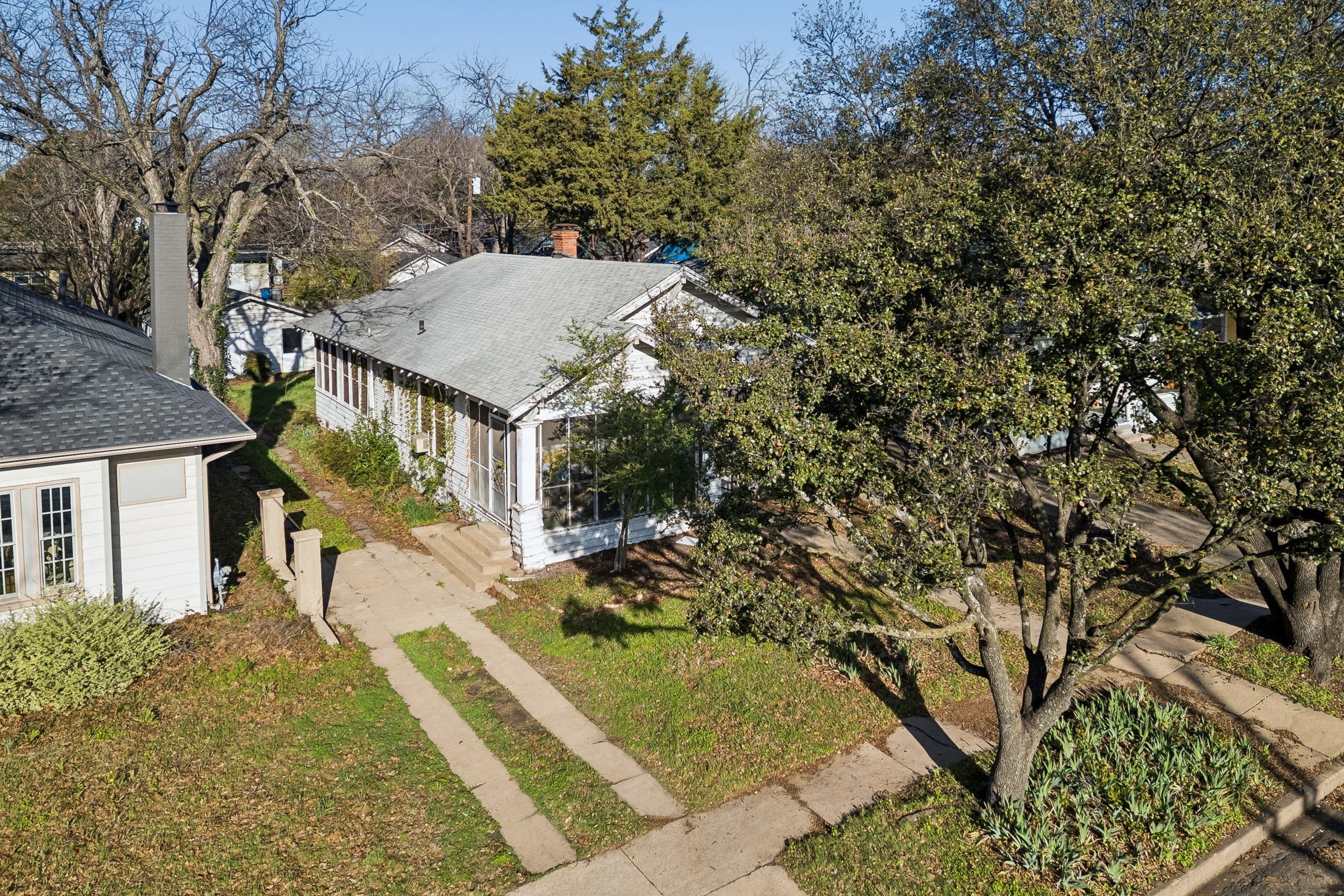 627 N Winnetka Avenue