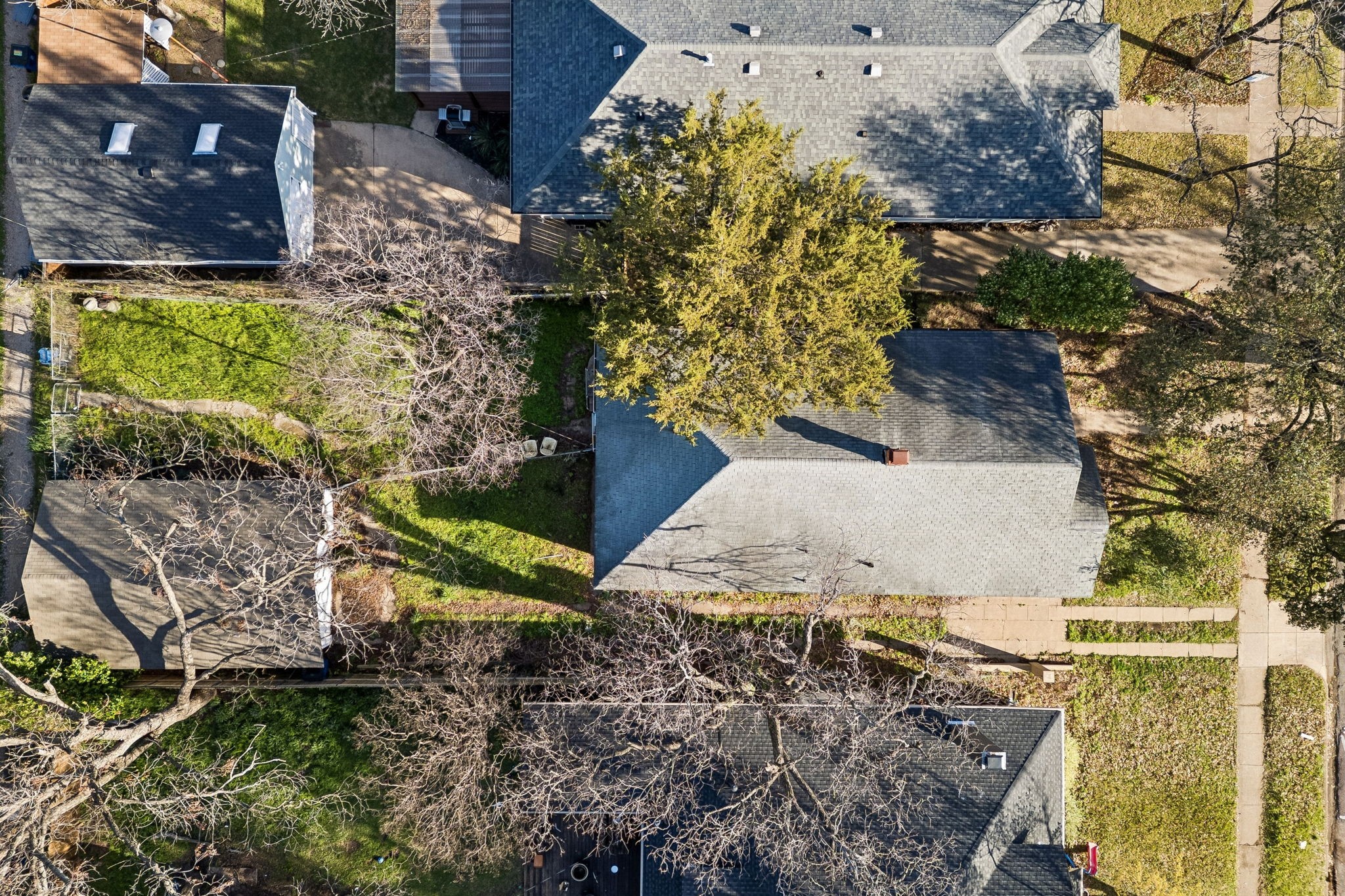 627 N Winnetka Avenue