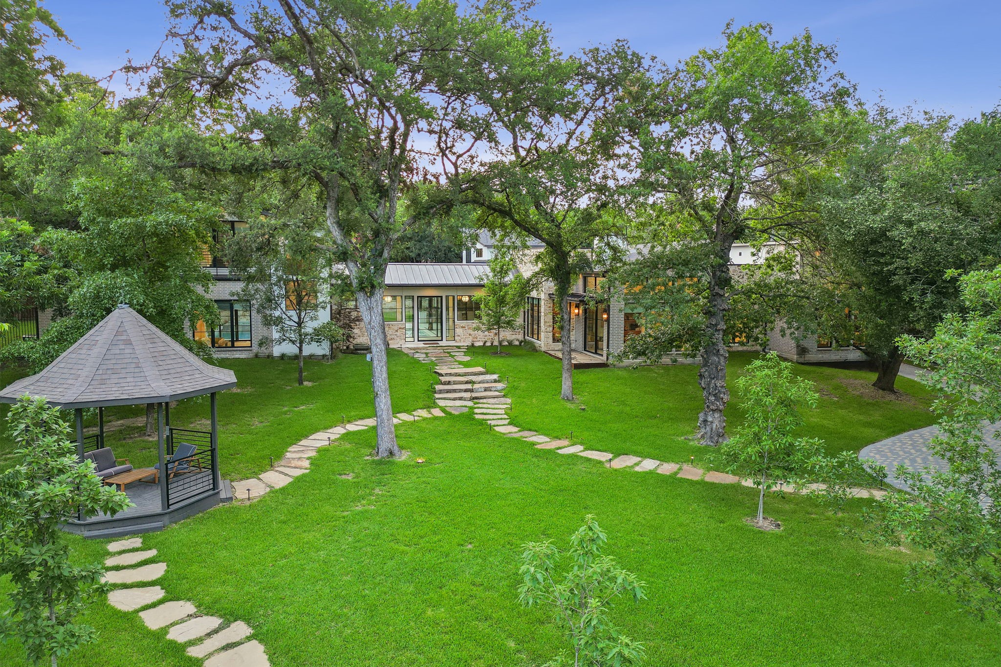 13919 Hughes Lane