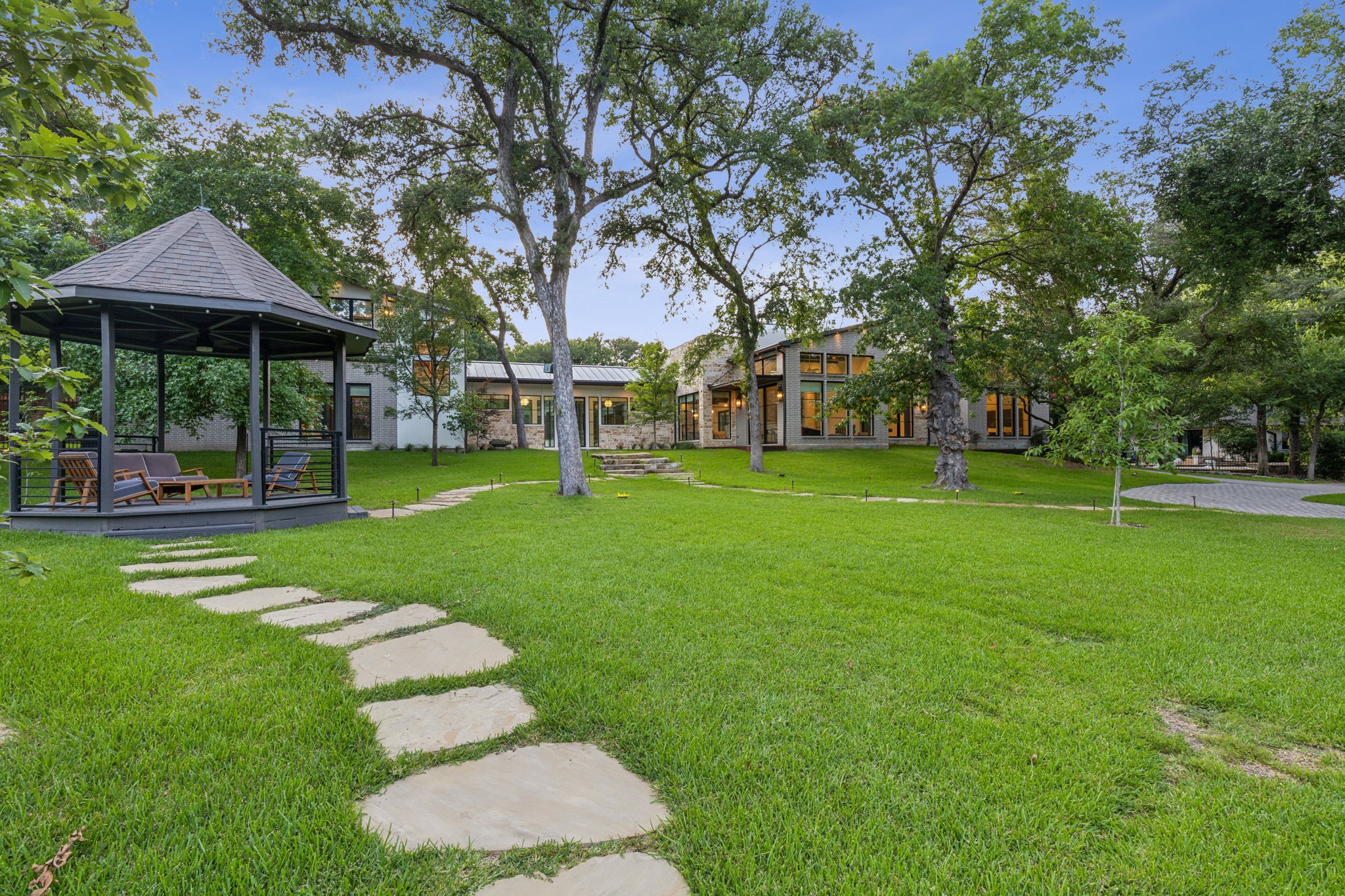13919 Hughes Lane