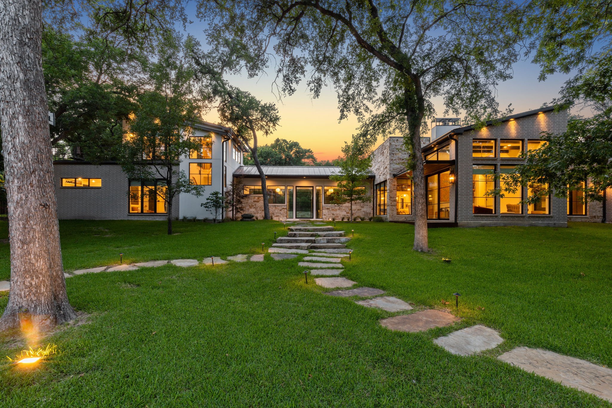 13919 Hughes Lane