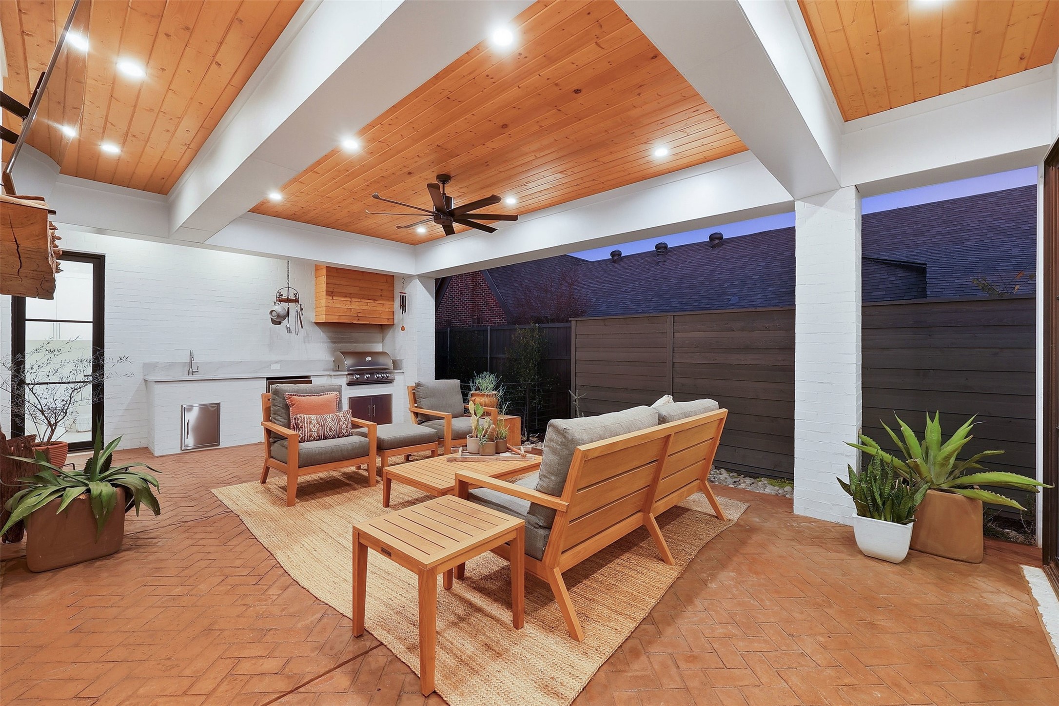 806 Thomasson Drive