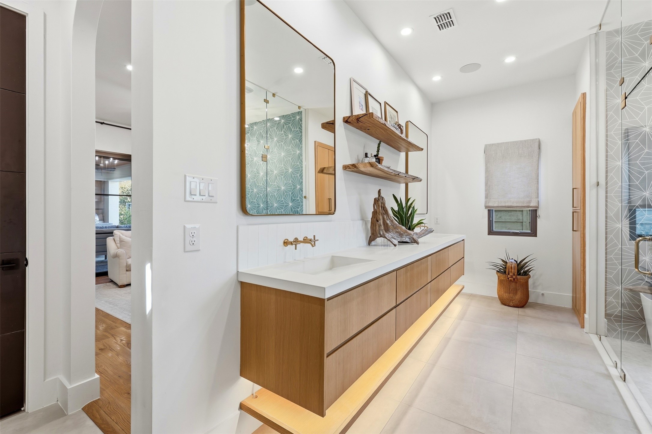 806 Thomasson Drive