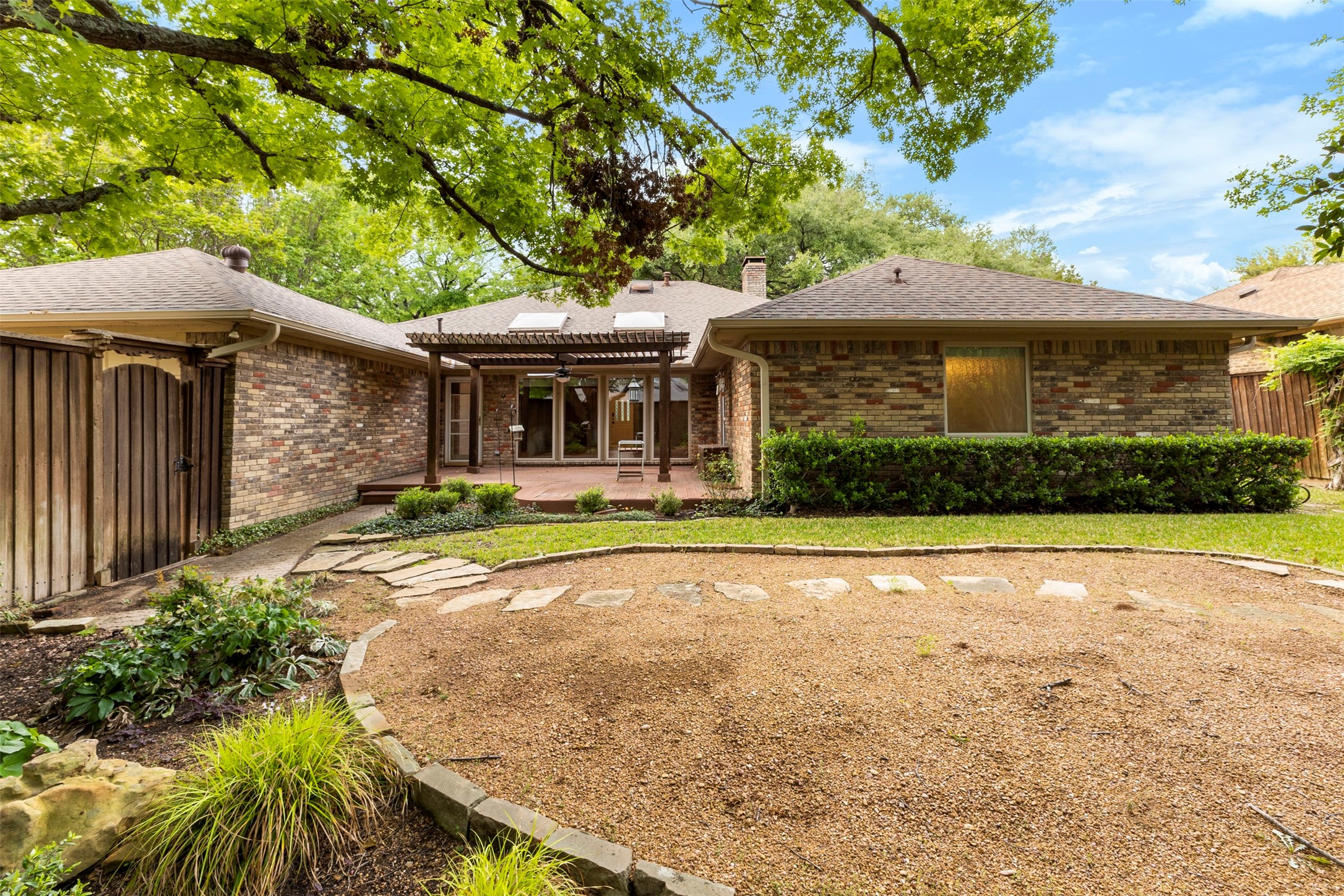 9906 Chimney Hill Lane