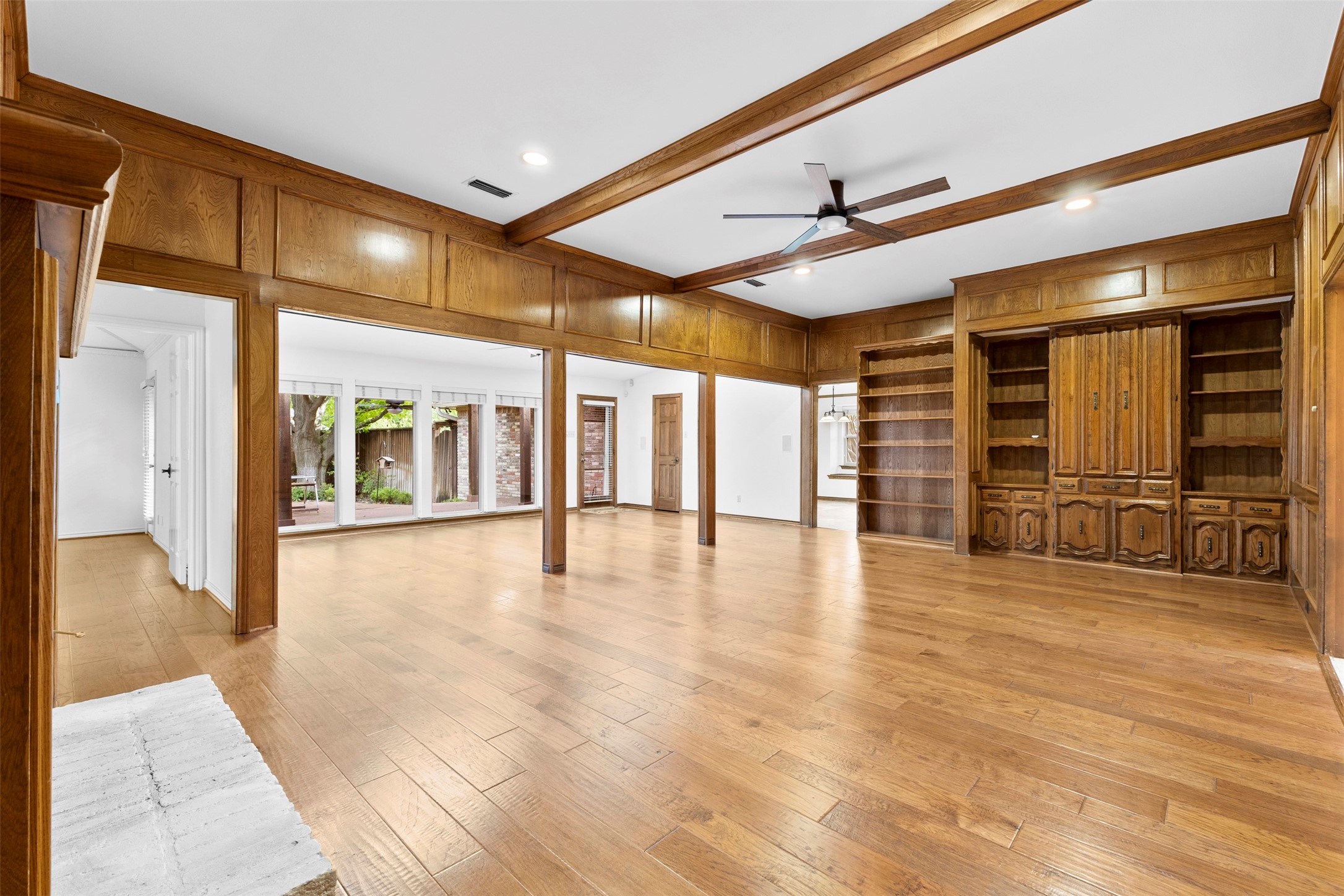 9906 Chimney Hill Lane