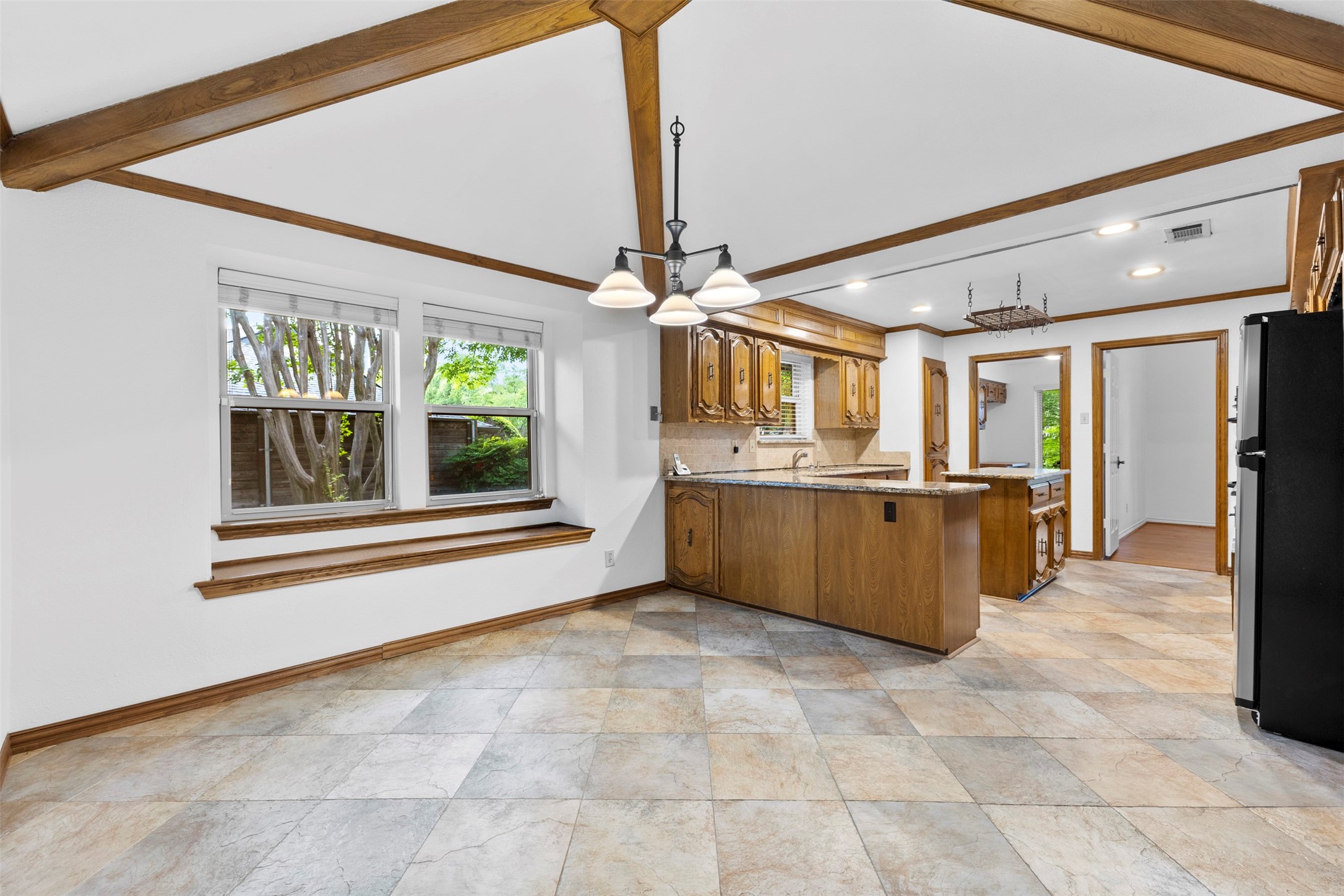 9906 Chimney Hill Lane