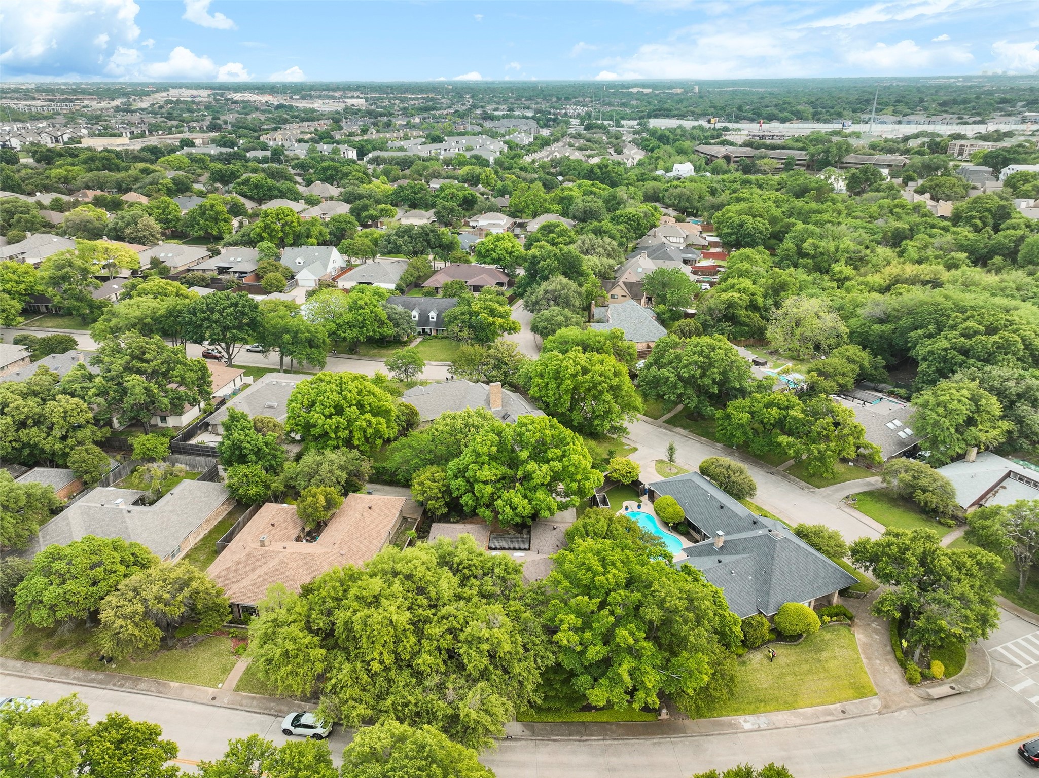 9906 Chimney Hill Lane
