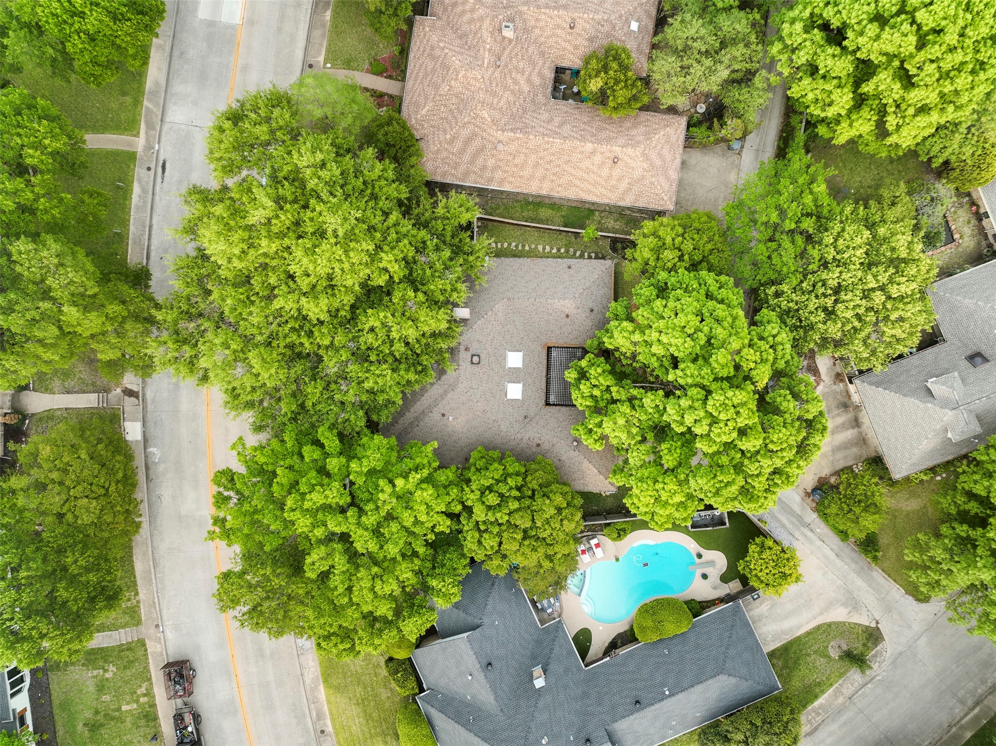 9906 Chimney Hill Lane