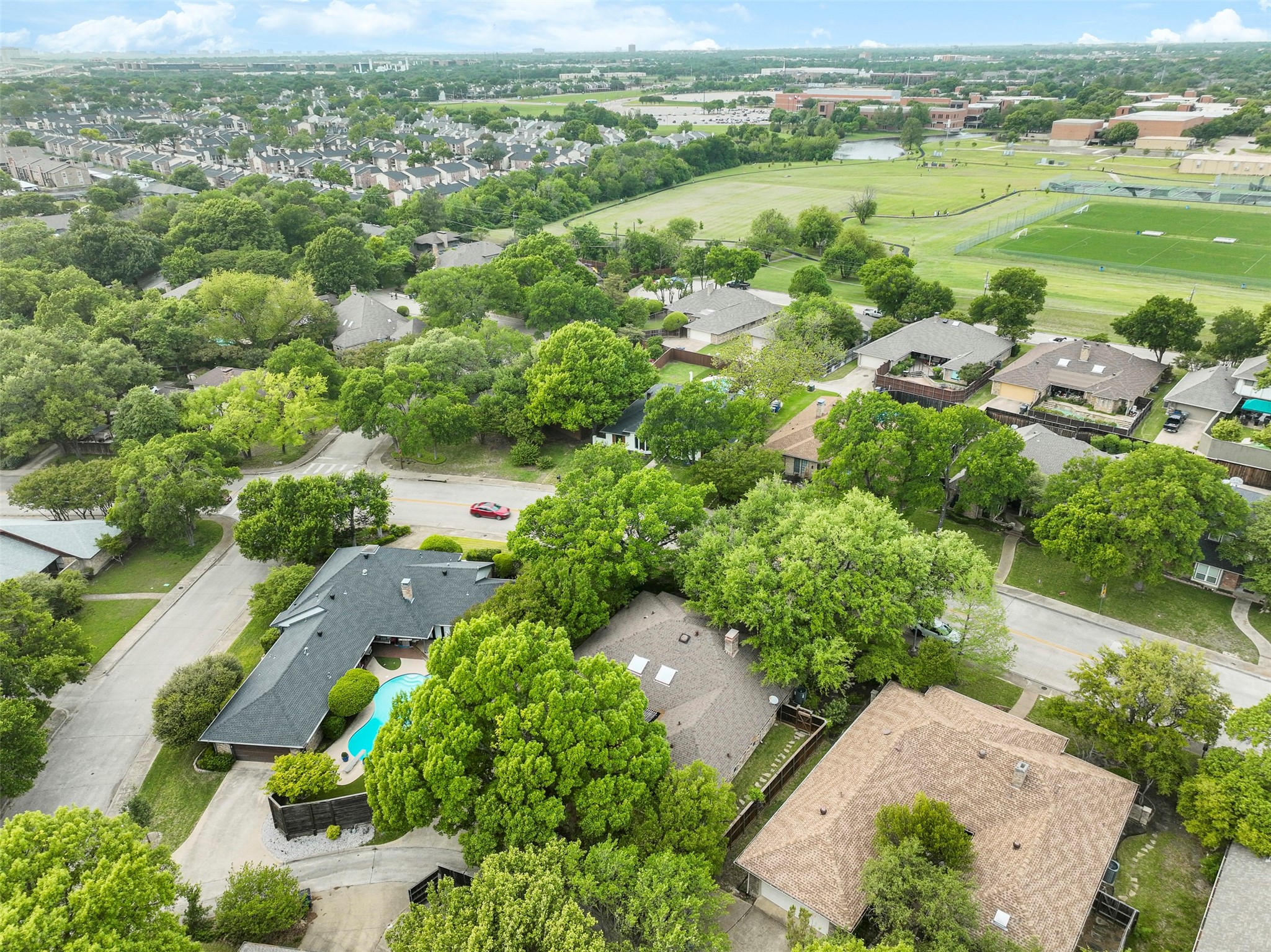9906 Chimney Hill Lane