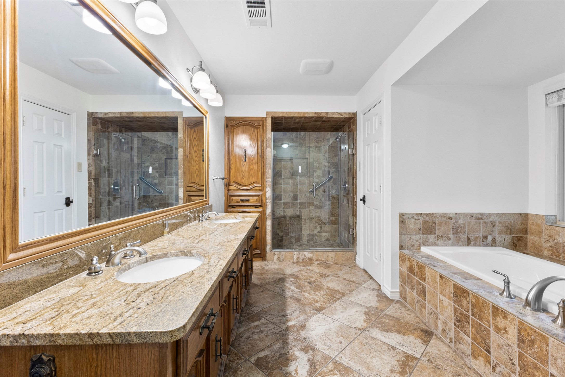 9906 Chimney Hill Lane
