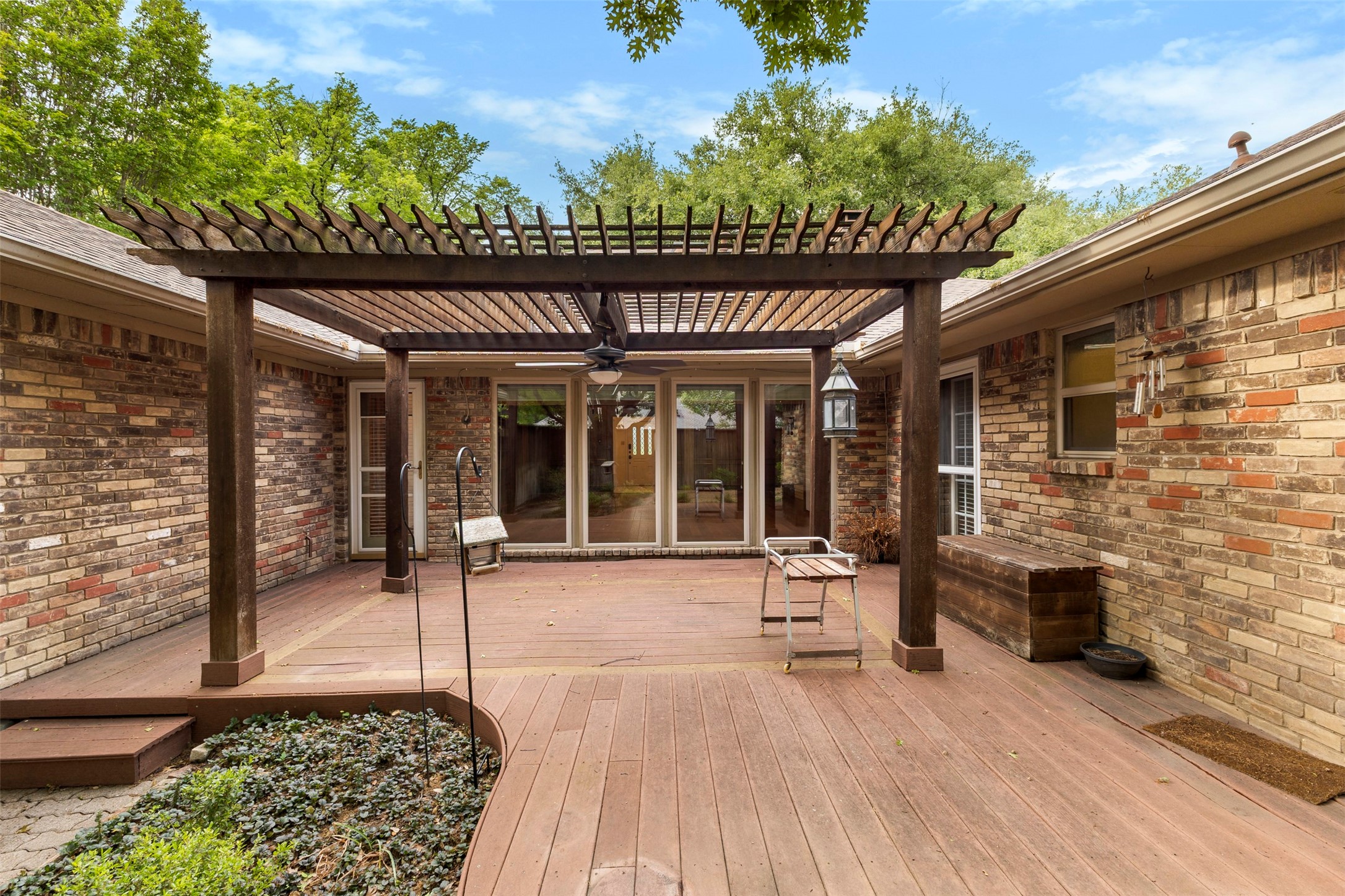 9906 Chimney Hill Lane
