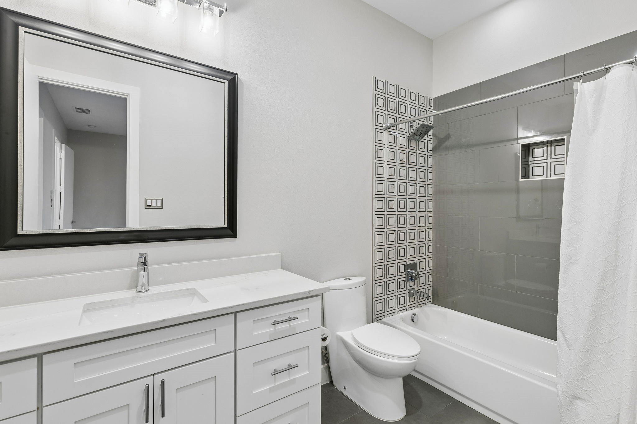 4965 Blaynes View