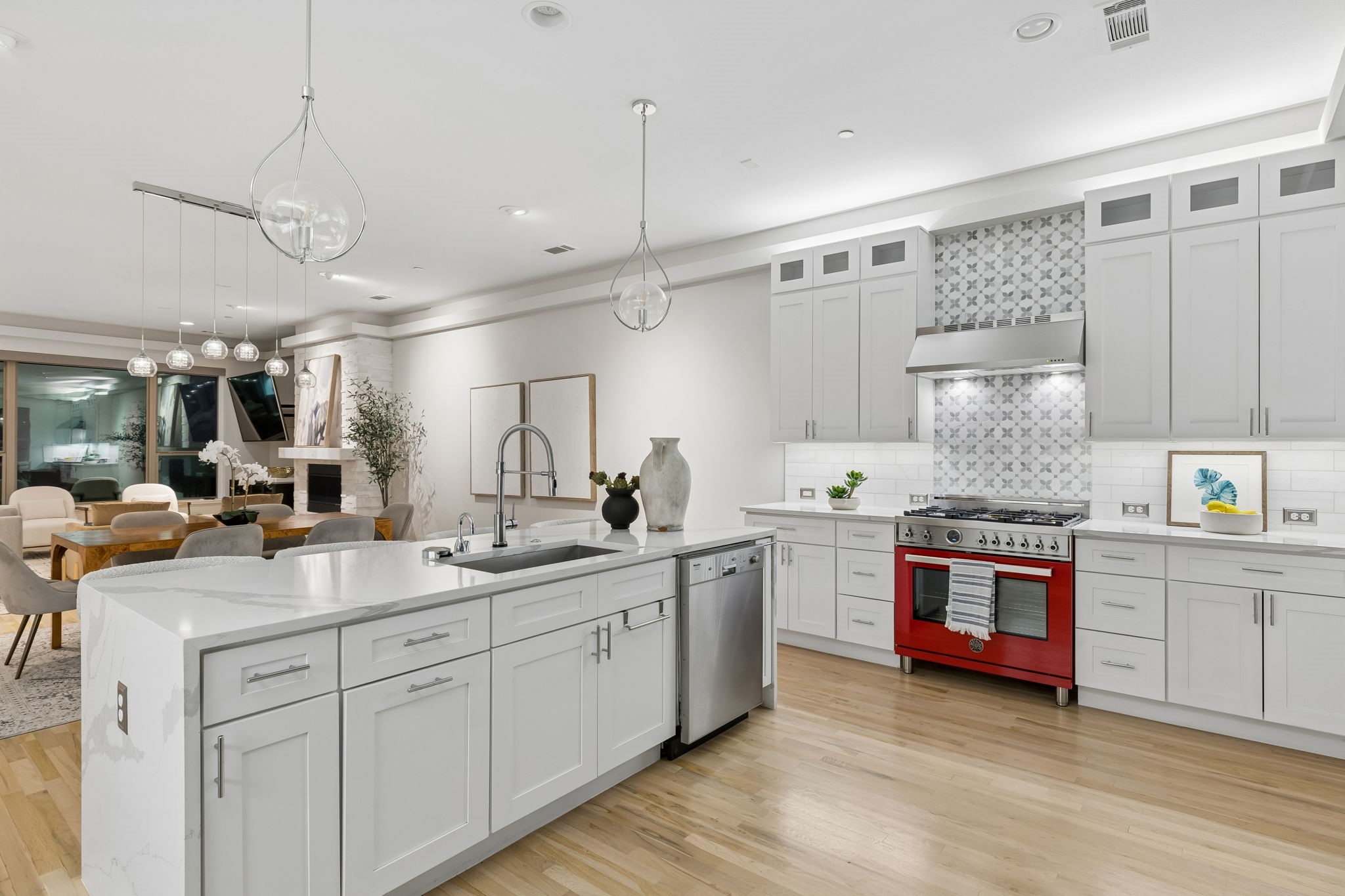 4965 Blaynes View