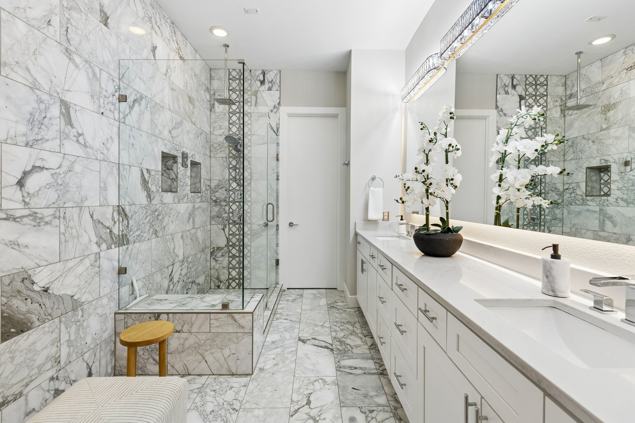 4965 Blaynes View