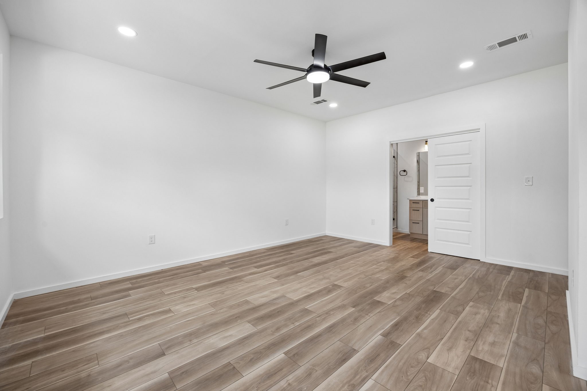 1011 S Waverly Drive