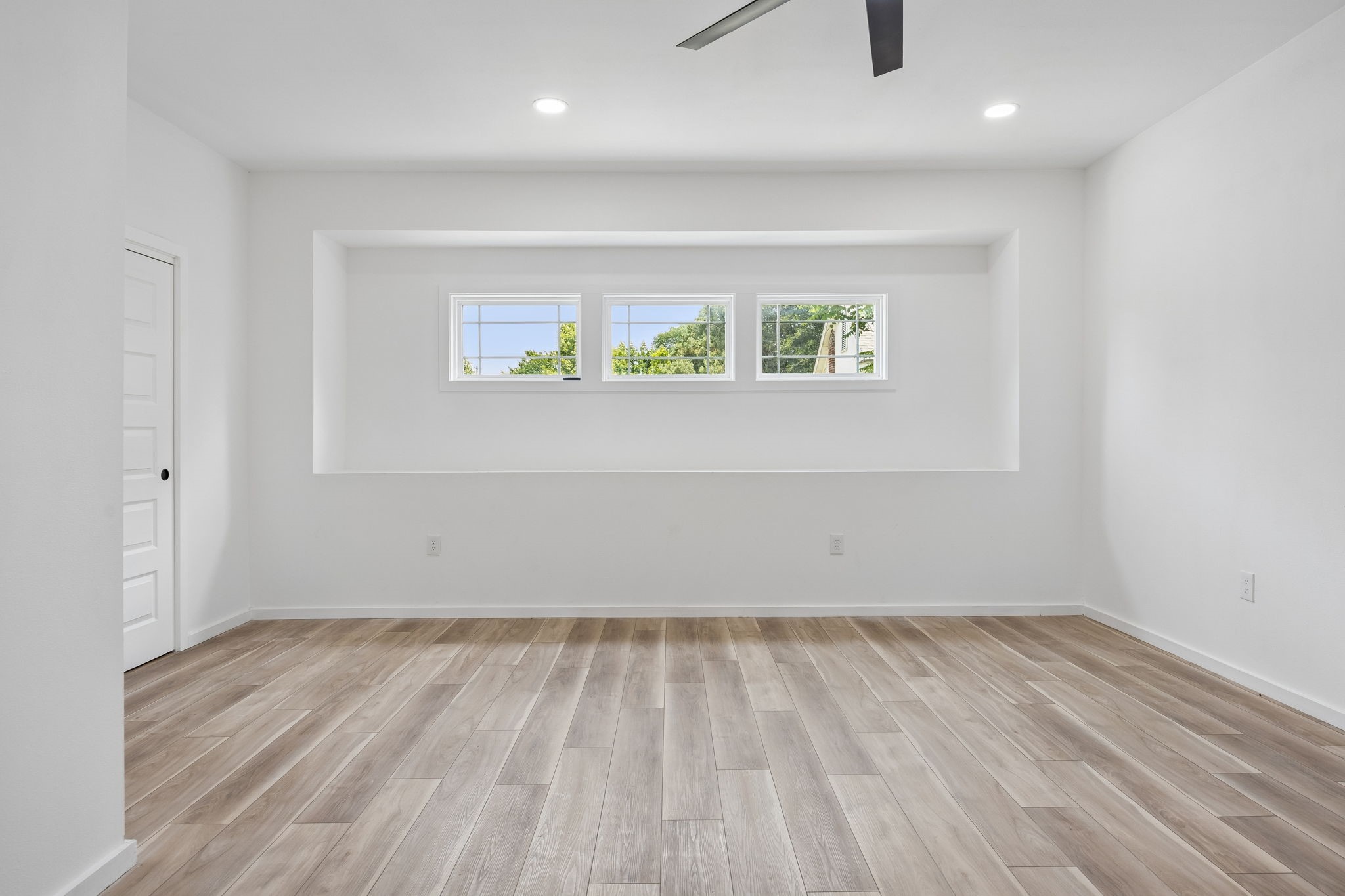 1011 S Waverly Drive