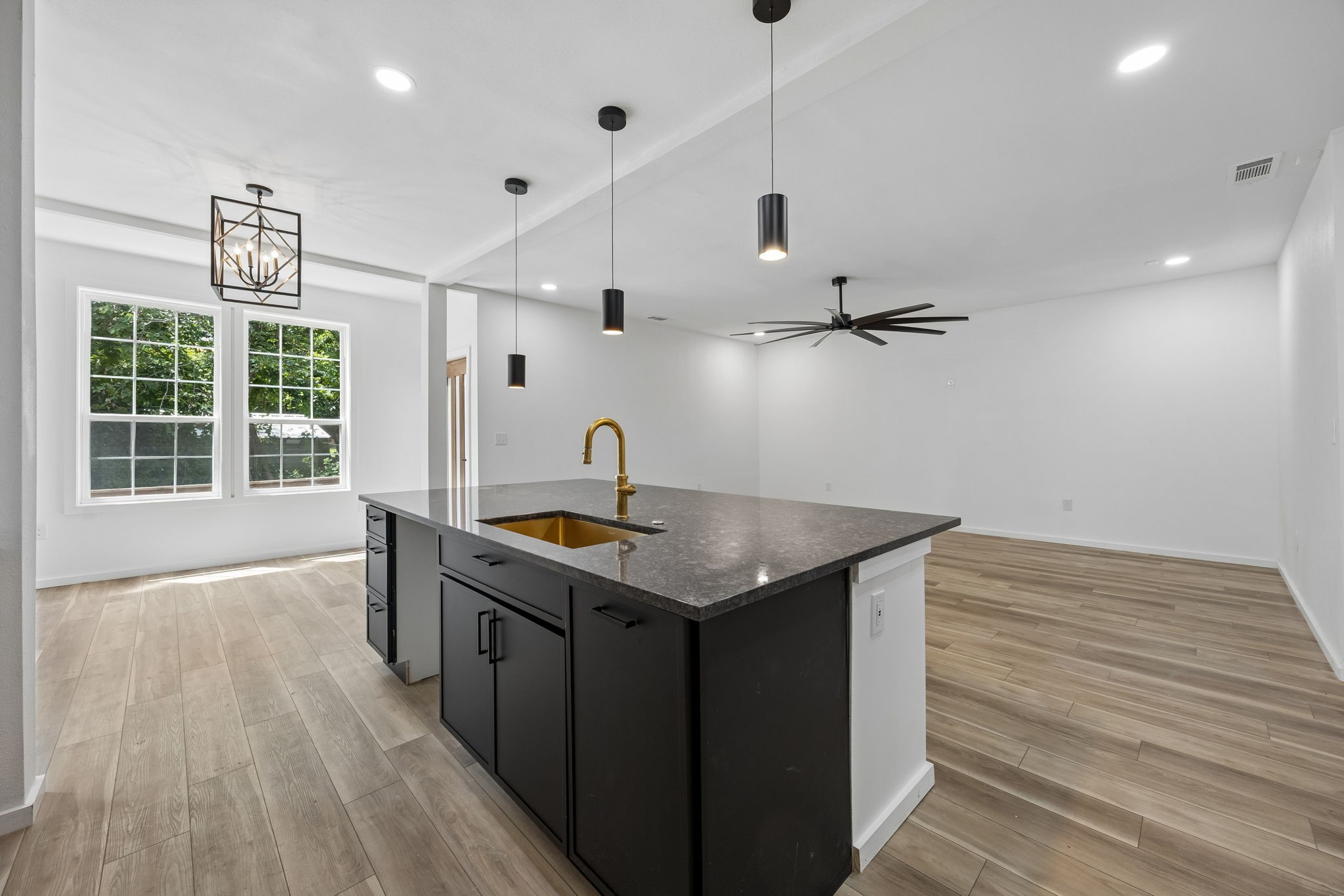 1011 S Waverly Drive