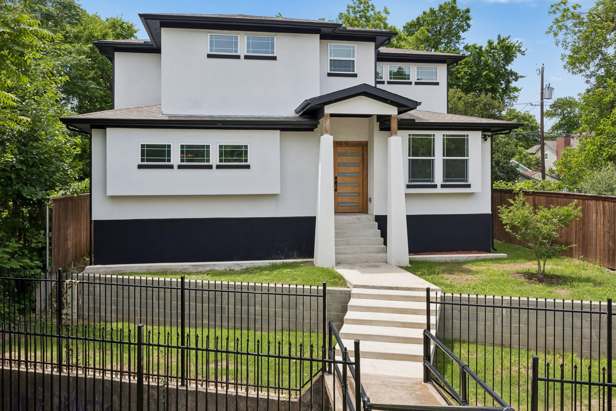 1011 S Waverly Drive