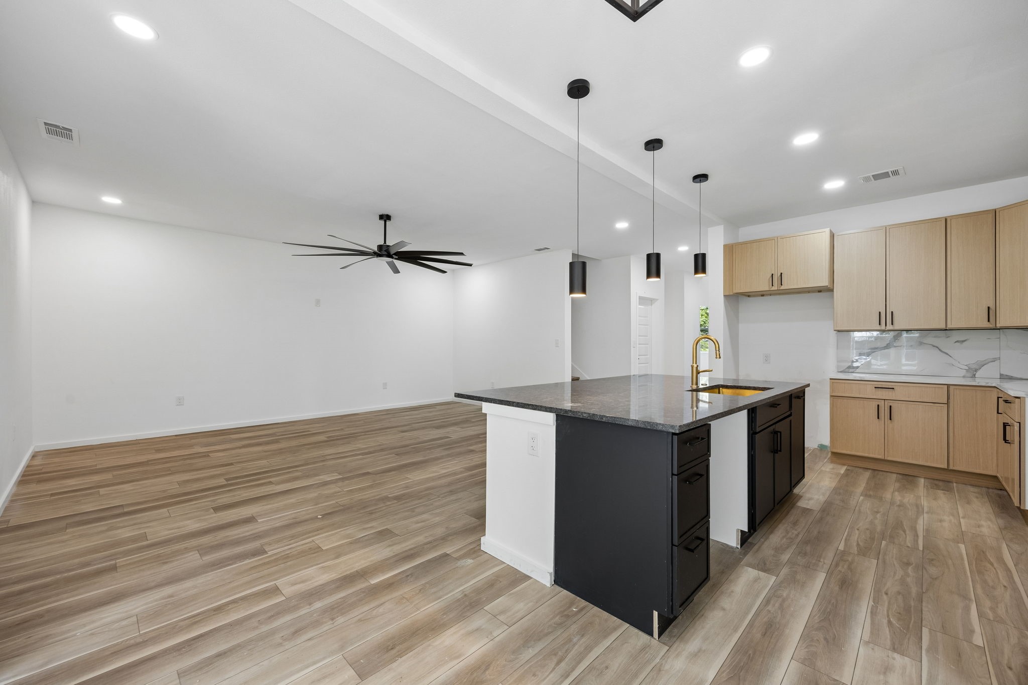 1011 S Waverly Drive
