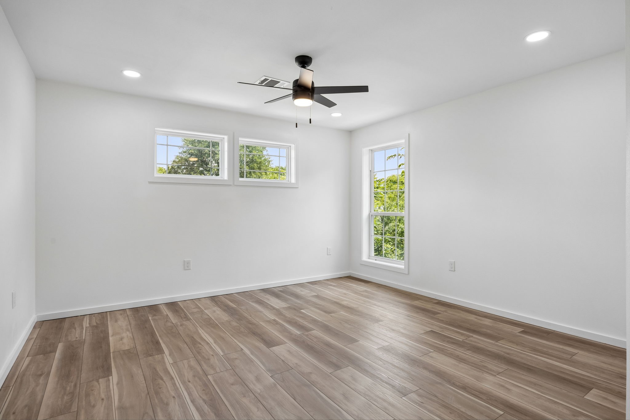1011 S Waverly Drive