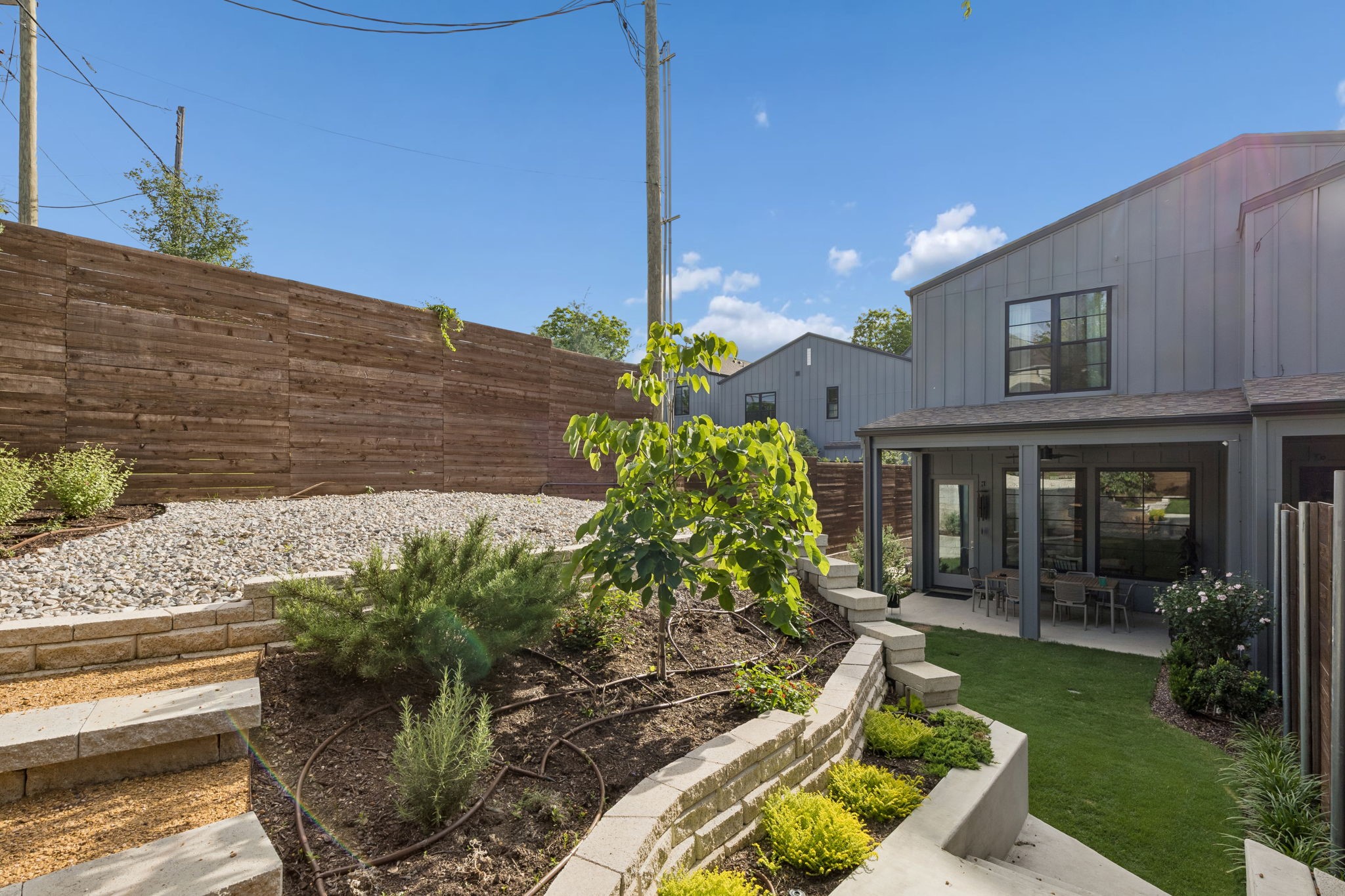 1208 Haines Avenue
