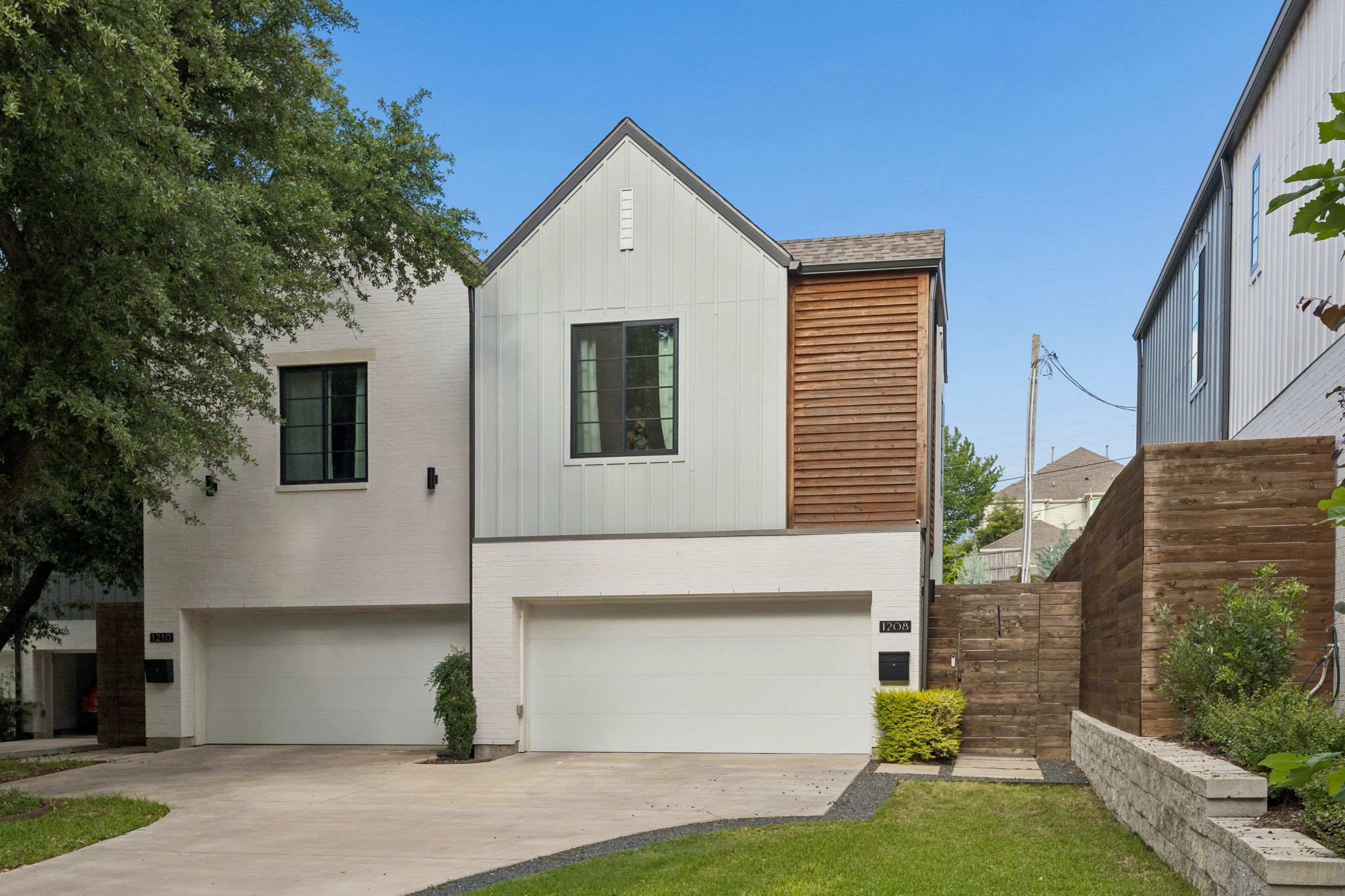 1208 Haines Avenue