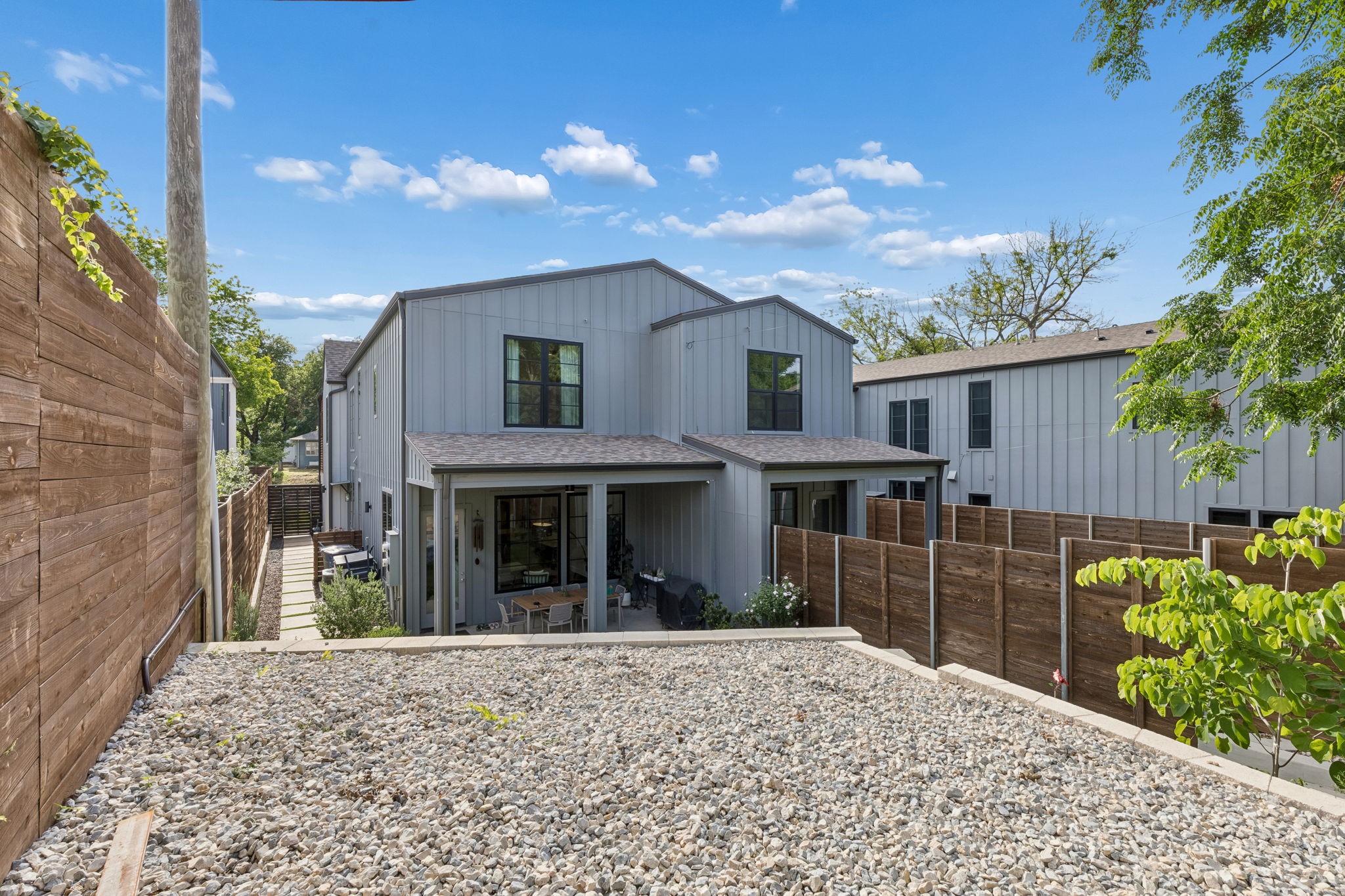 1208 Haines Avenue