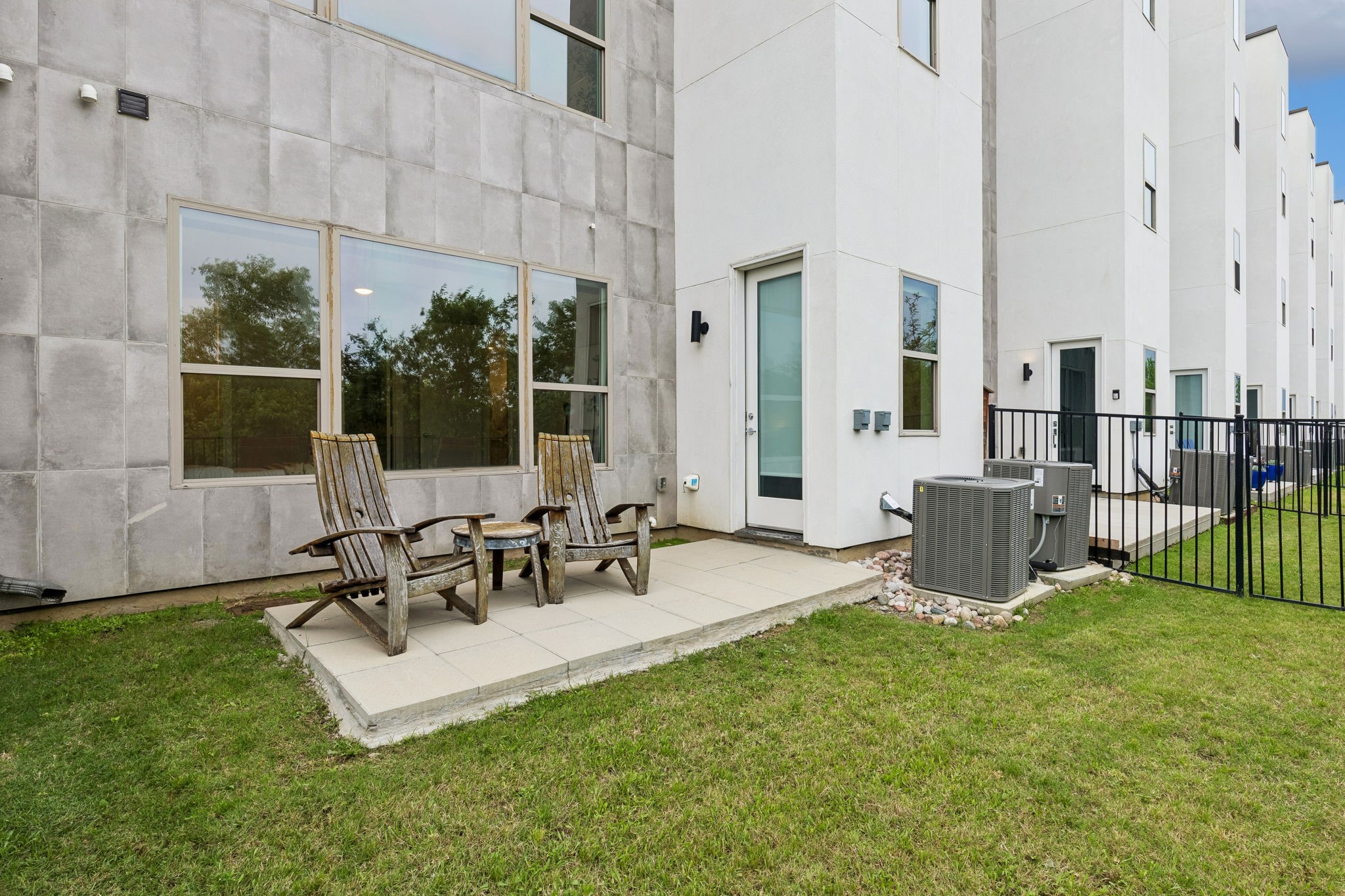 4965 Blaynes View
