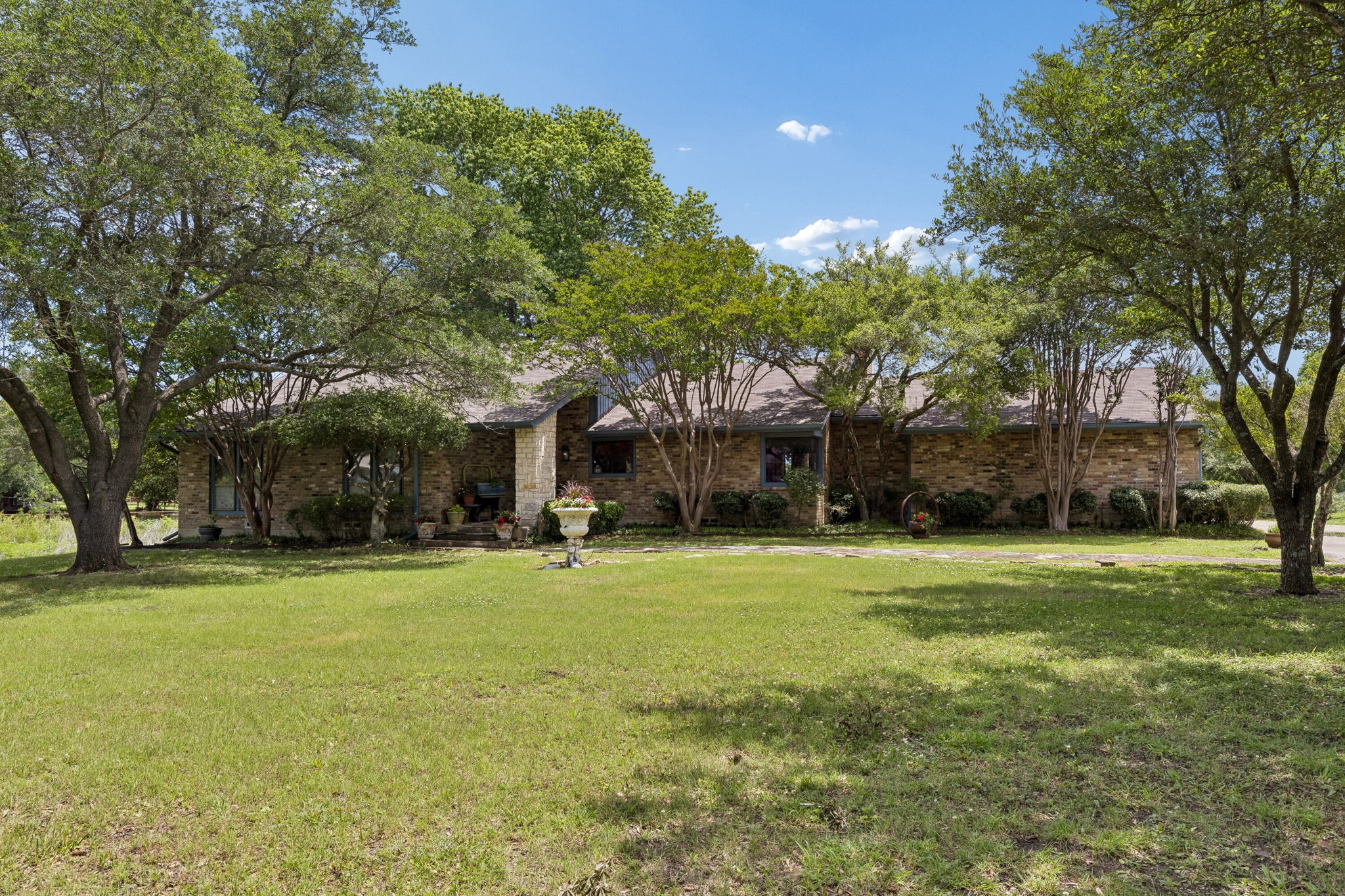 17 Hillside Drive