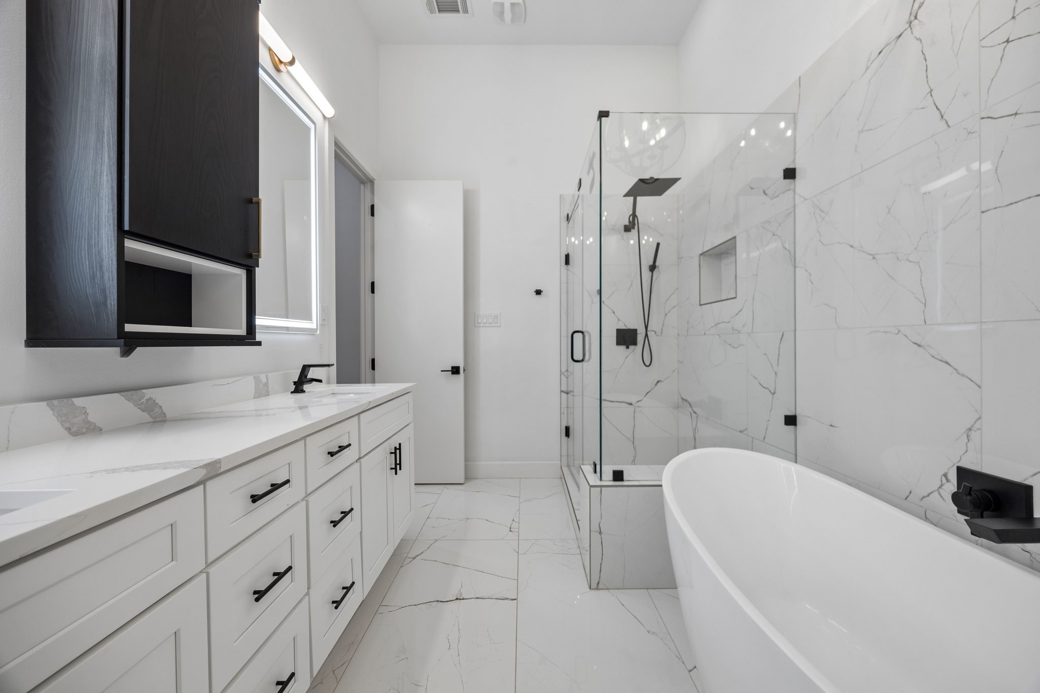 4948 Blaynes View
