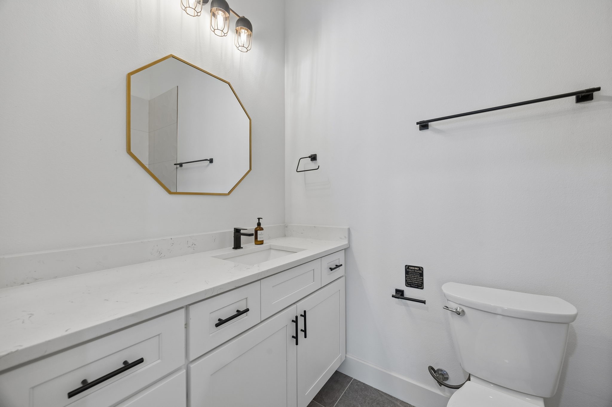 4948 Blaynes View