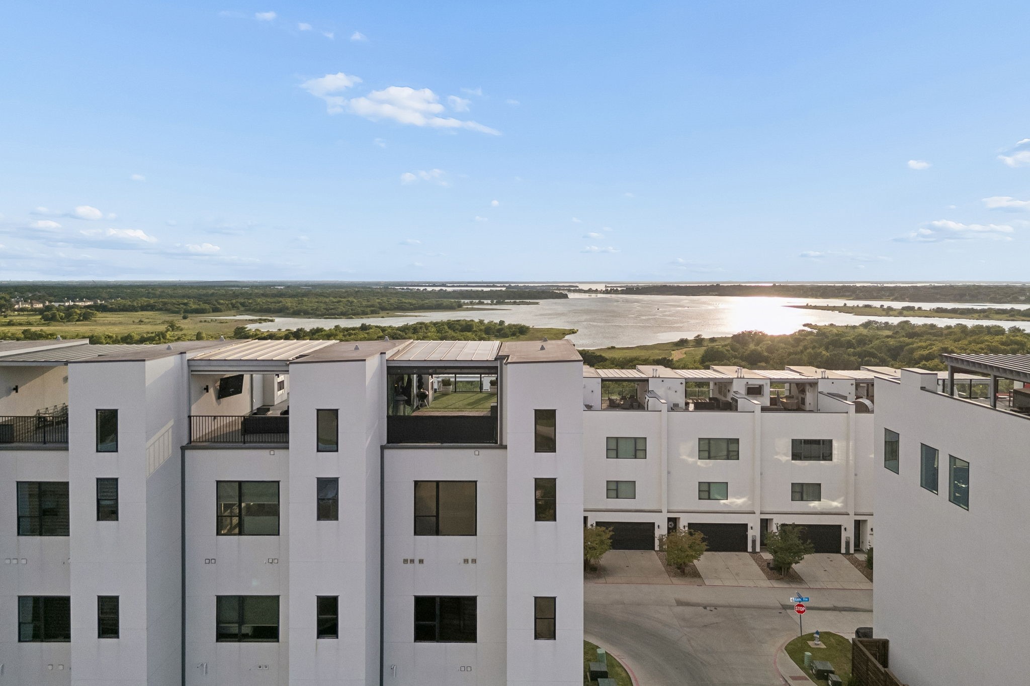 4948 Blaynes View