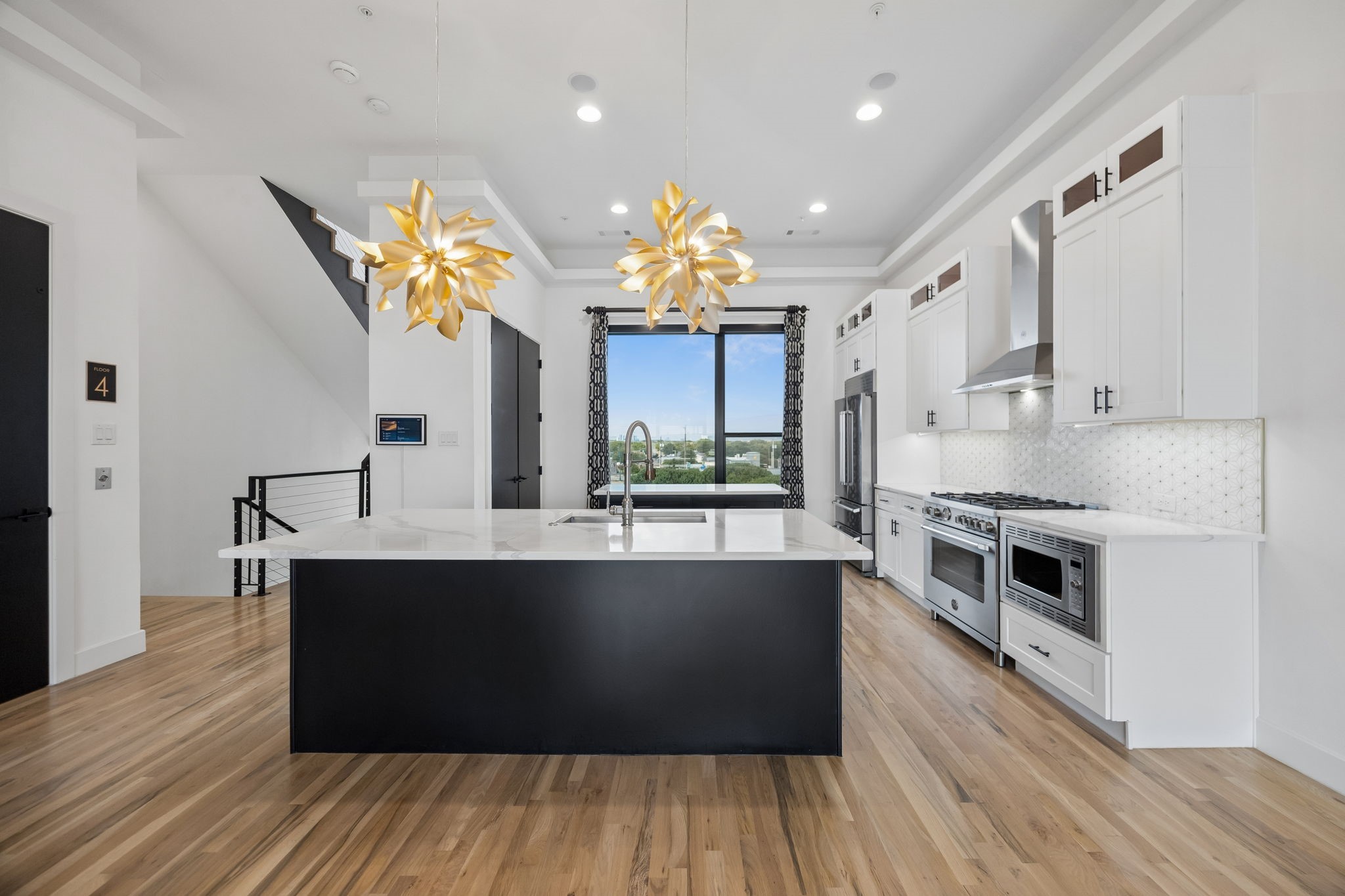 4948 Blaynes View