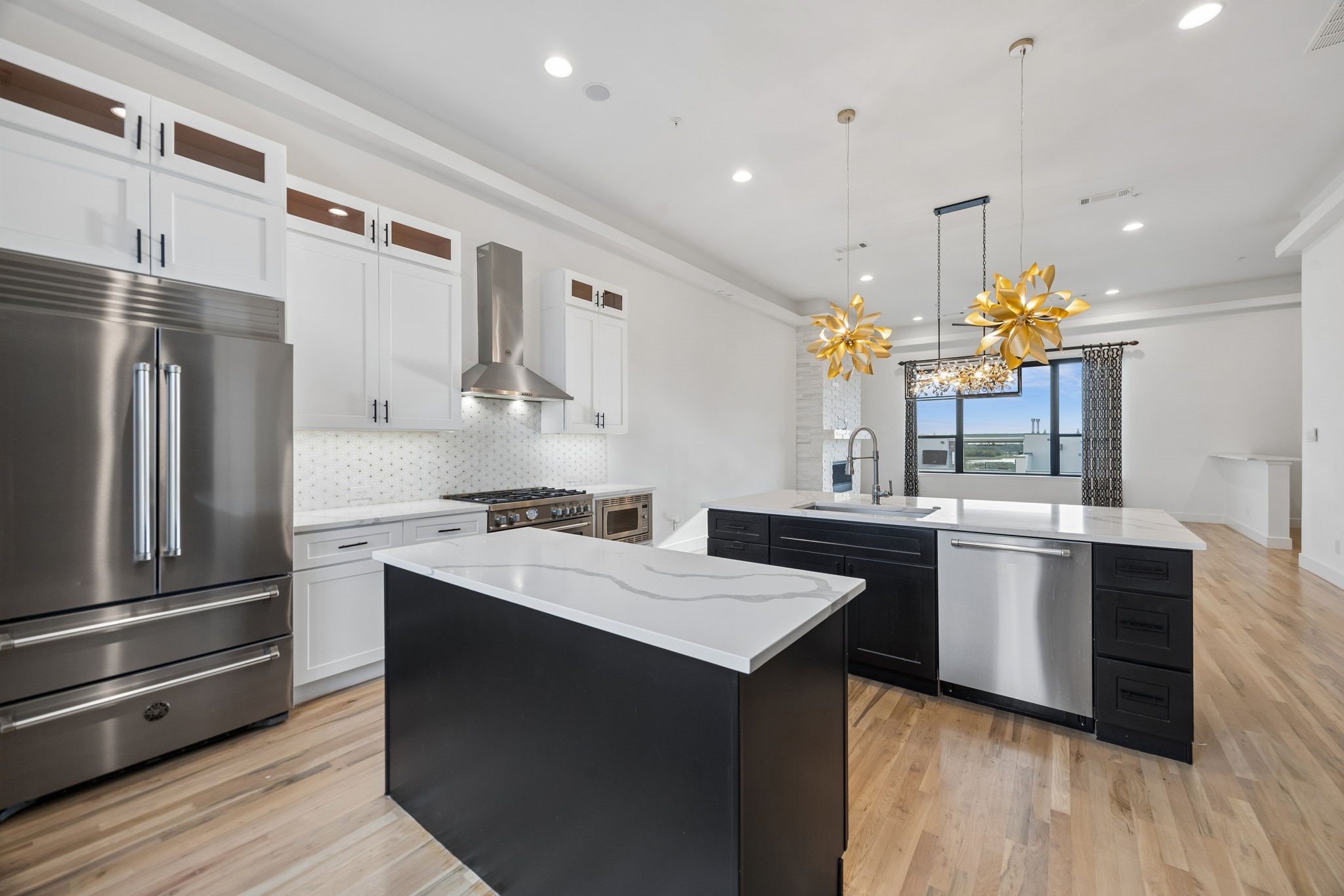 4948 Blaynes View