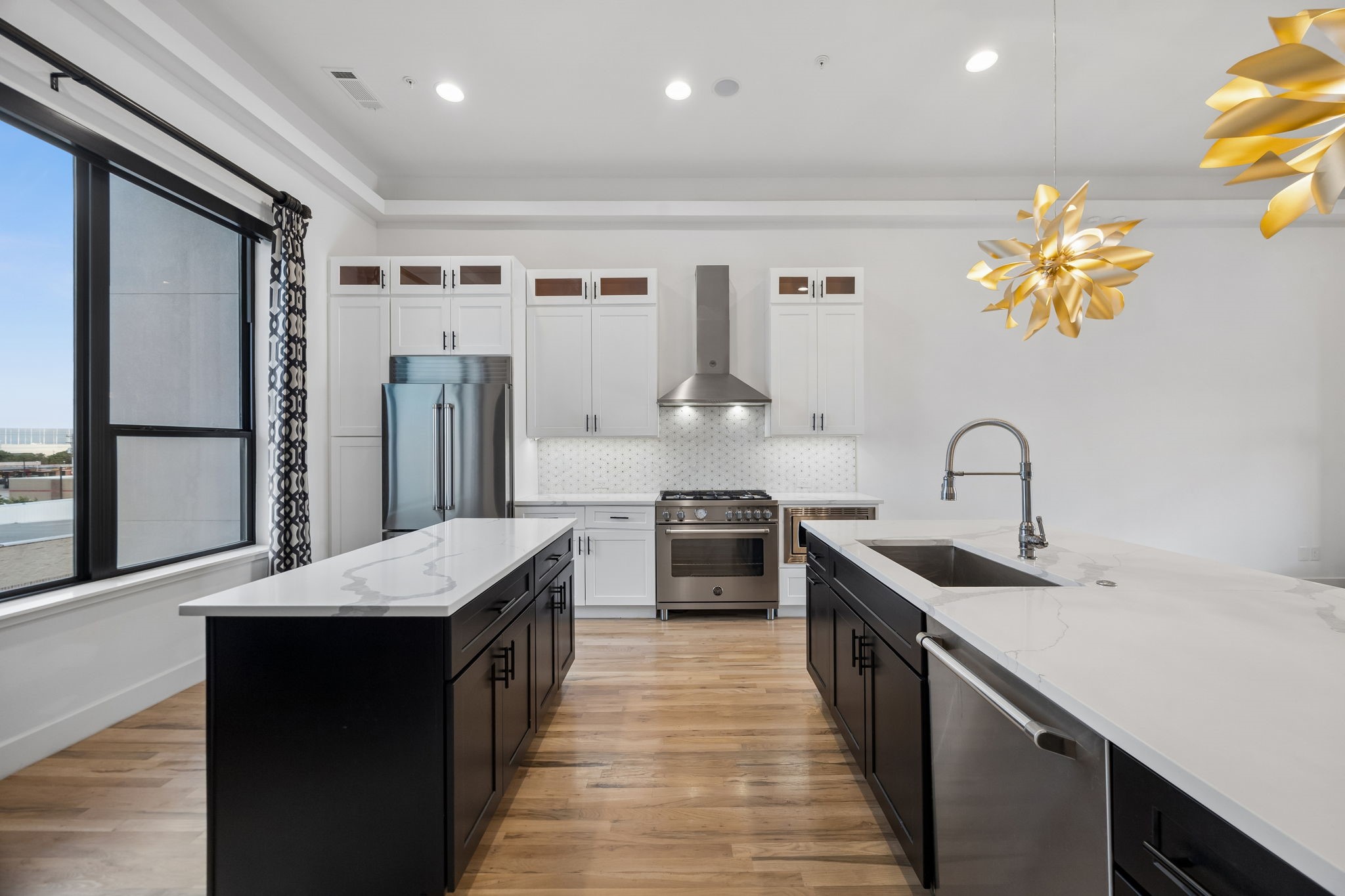 4948 Blaynes View