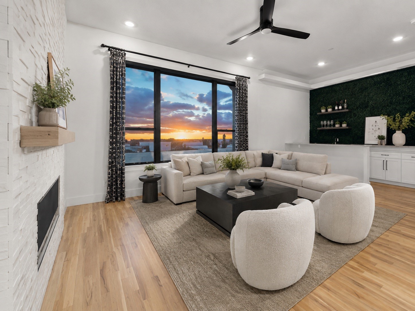 4948 Blaynes View