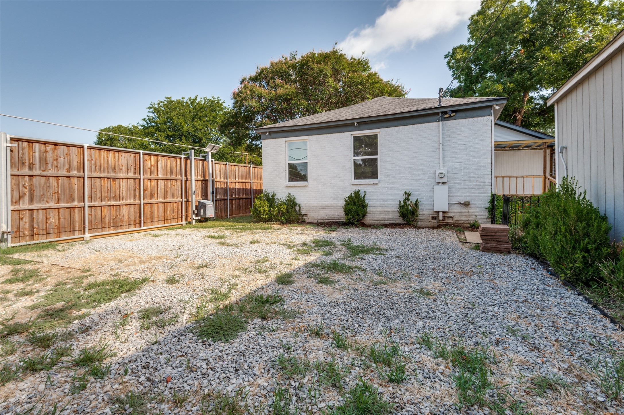 2450 Emmett Street