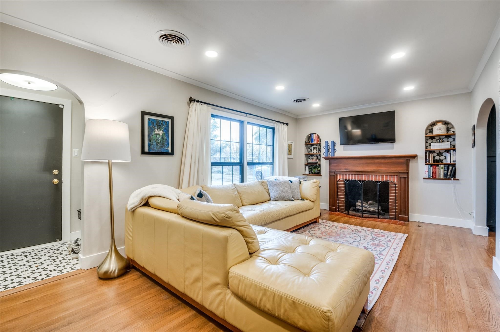 2127 Leander Drive