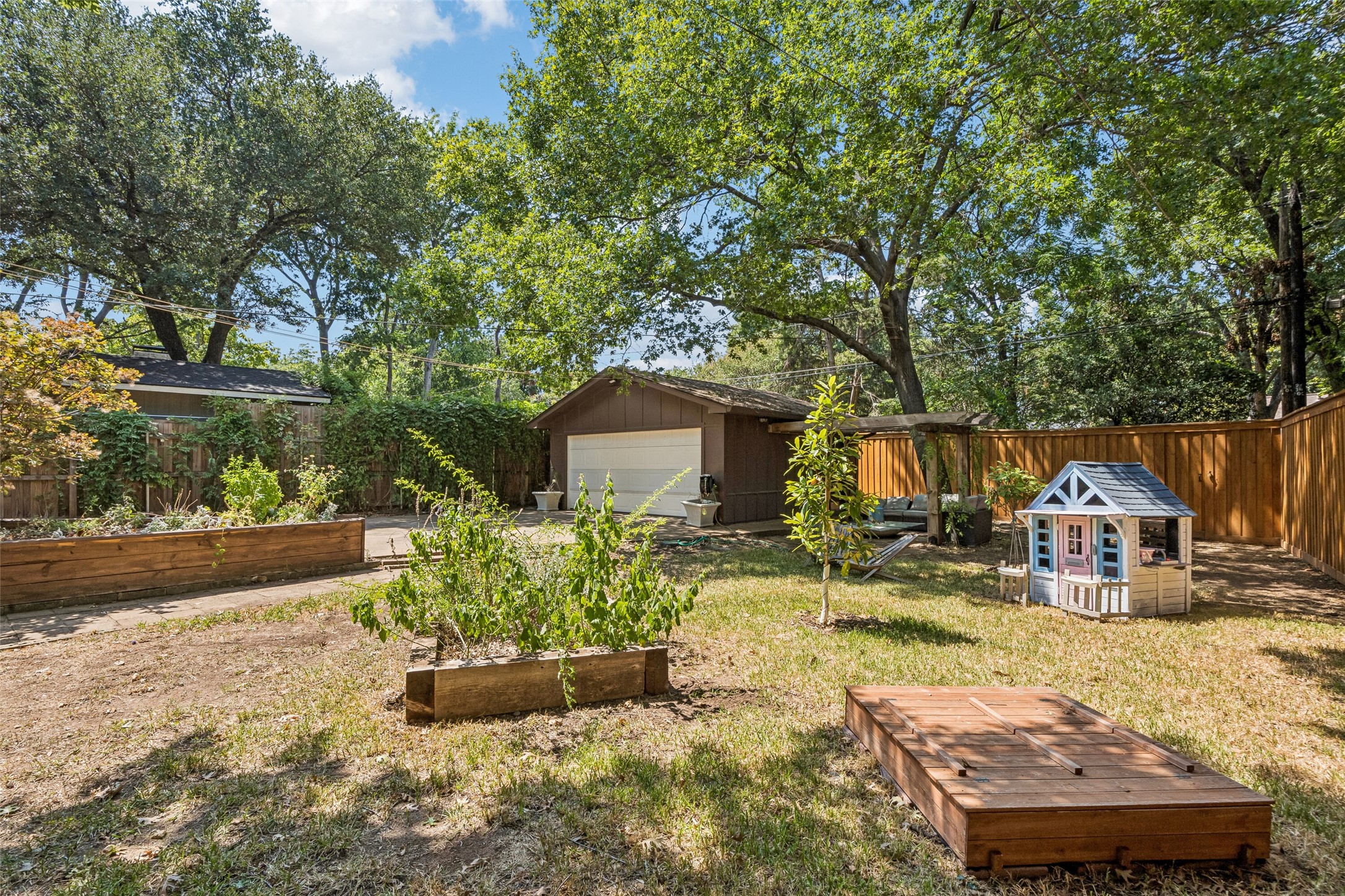 2127 Leander Drive