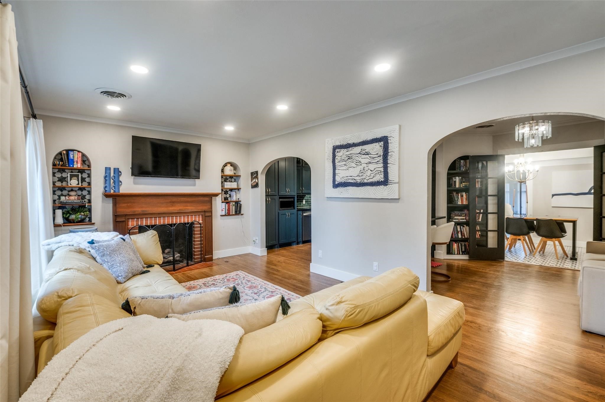 2127 Leander Drive
