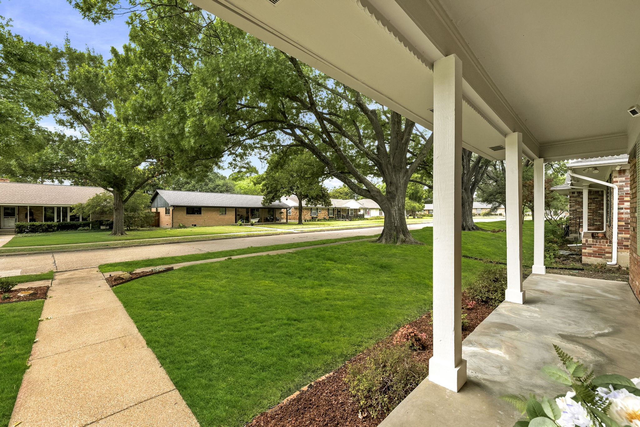 10419 Royalwood Drive