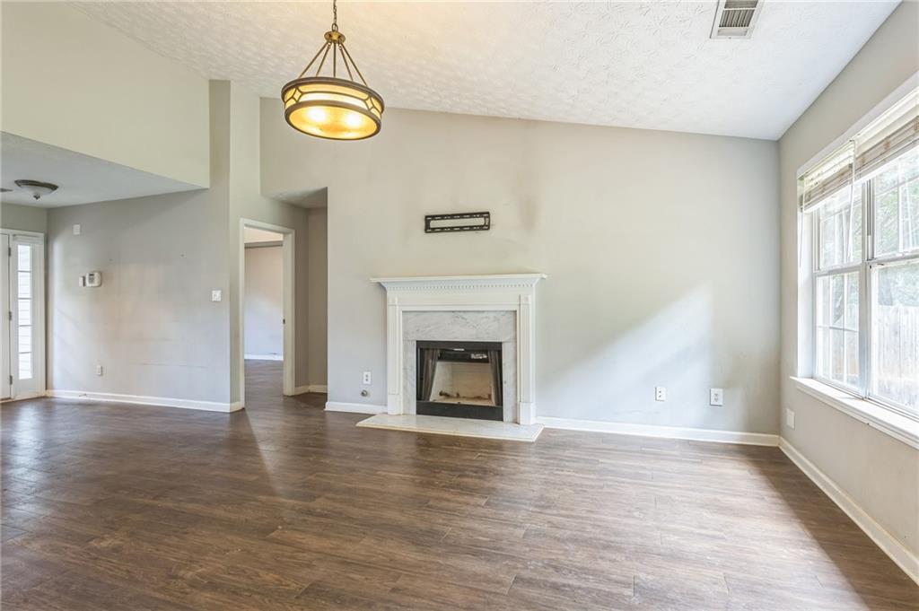 2210 Pemberton Point