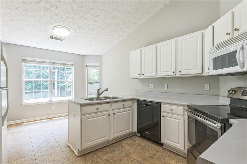 2210 Pemberton Point