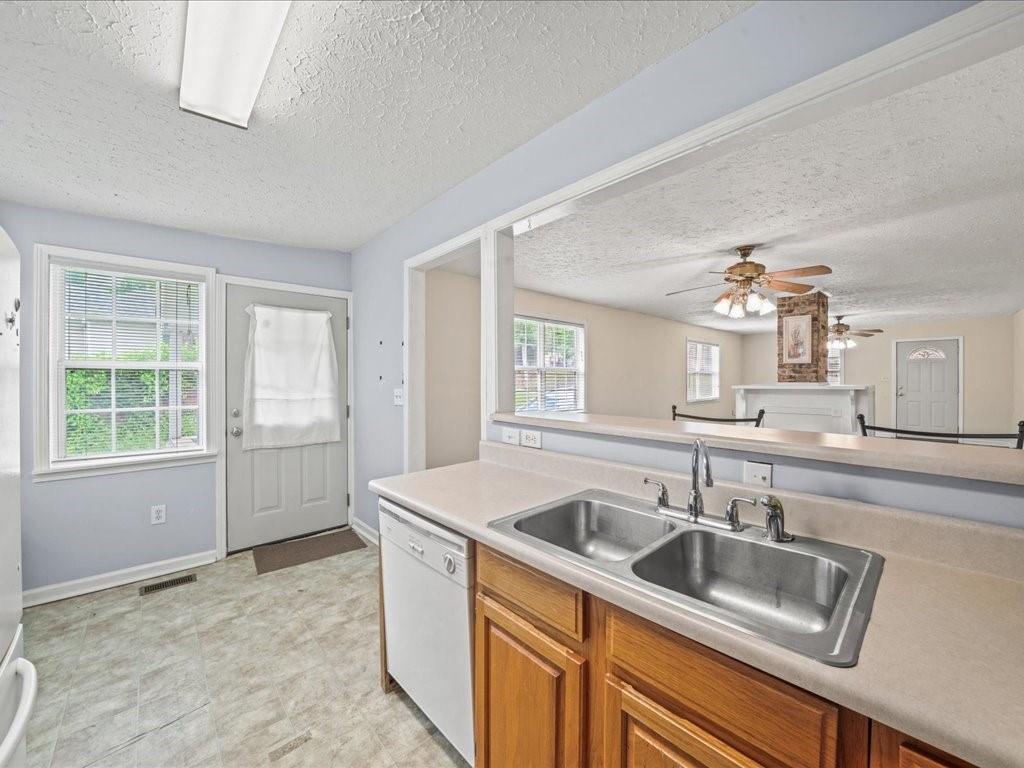 1920 Main Street NW