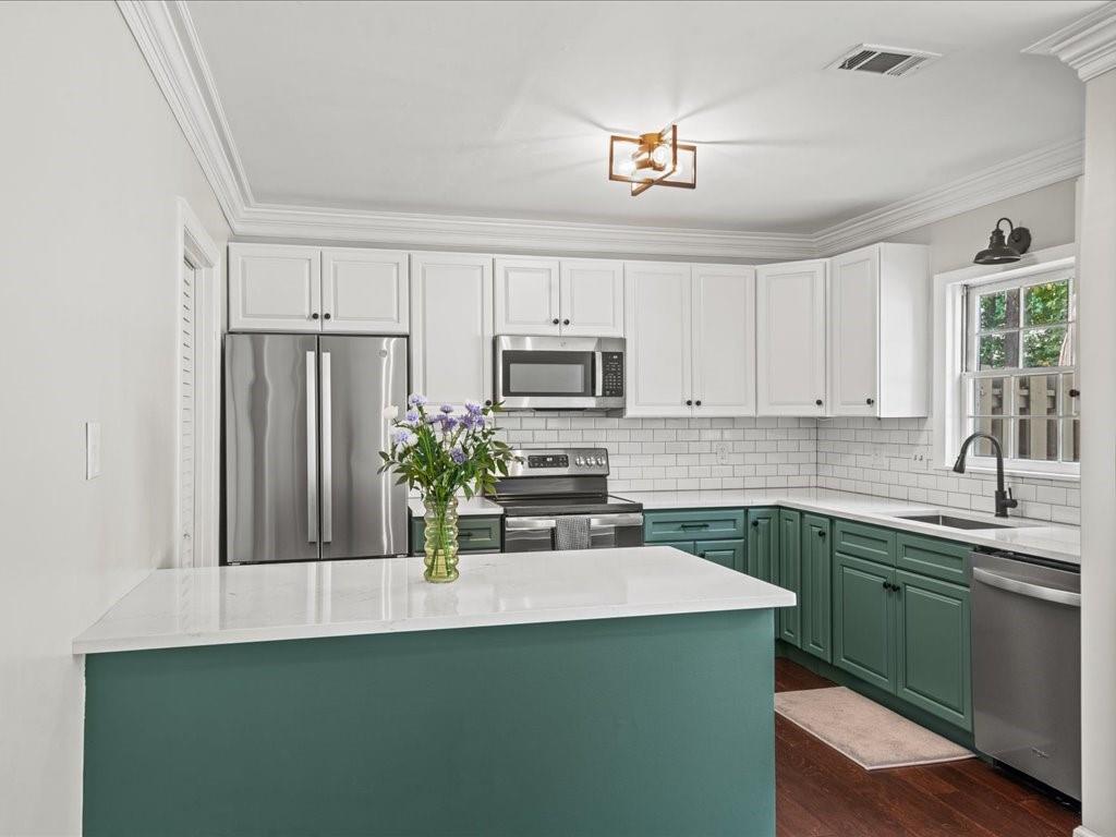 50 Mount Vernon Circle