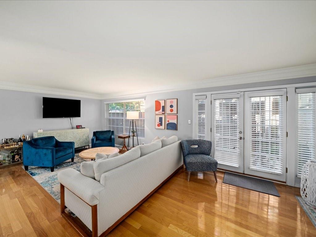 6980 Roswell Road Unit M1