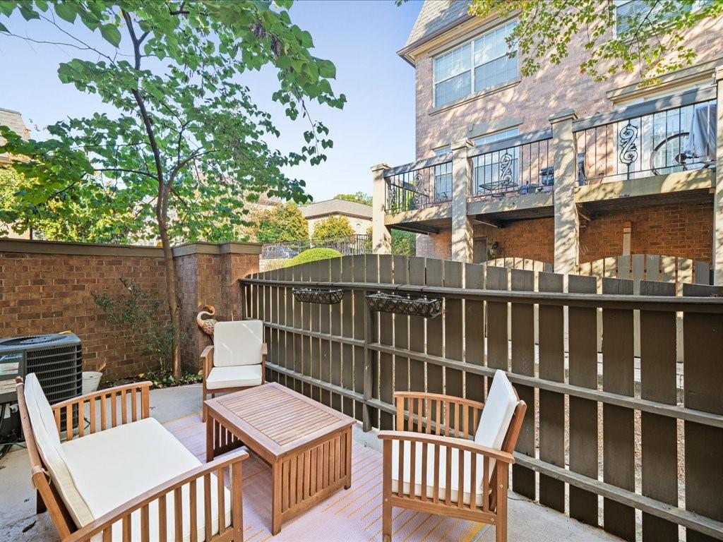 6980 Roswell Road Unit M1