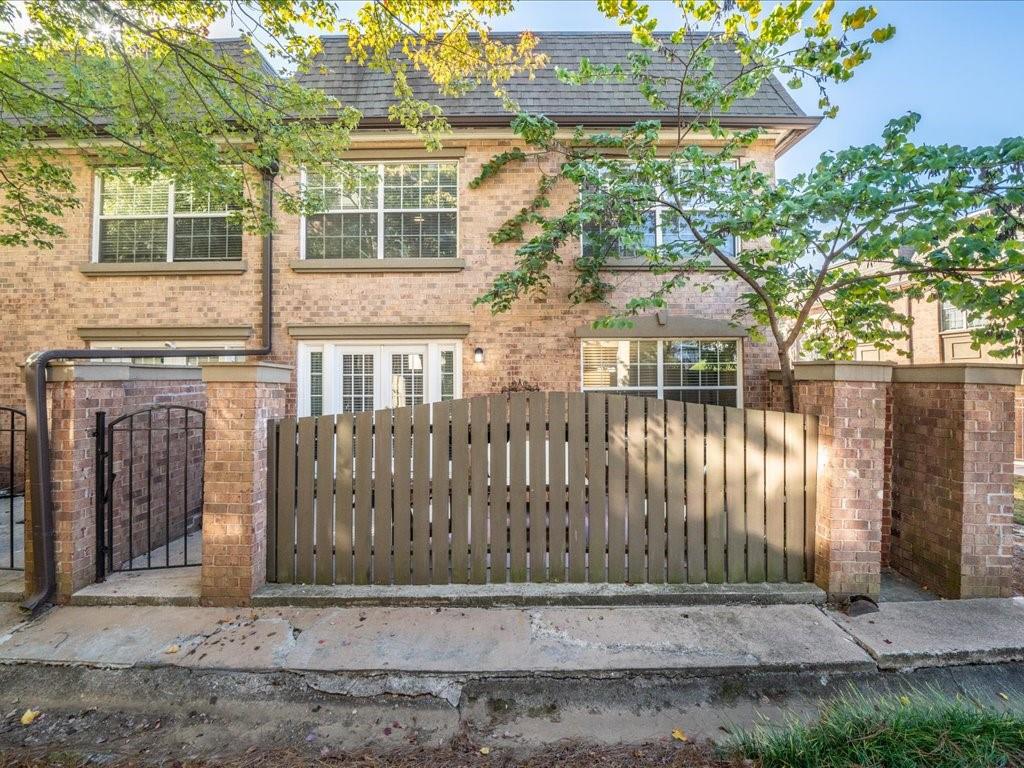 6980 Roswell Road Unit M1