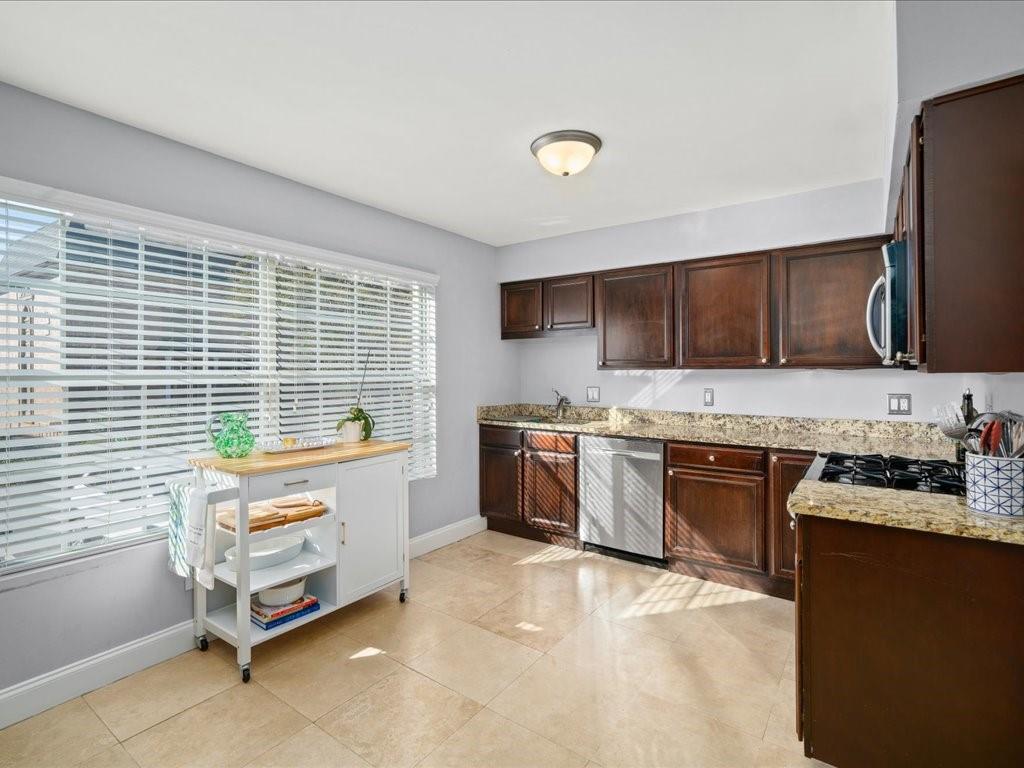 6980 Roswell Road Unit M1